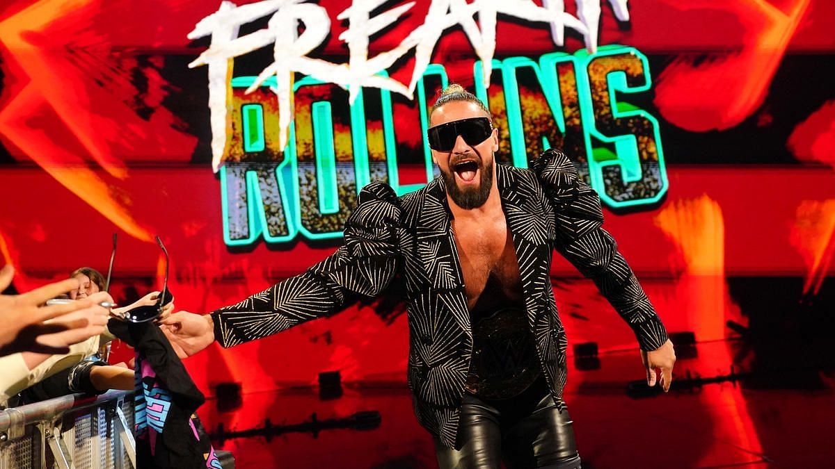 A WWE Legend criticized Seth Rollins 
