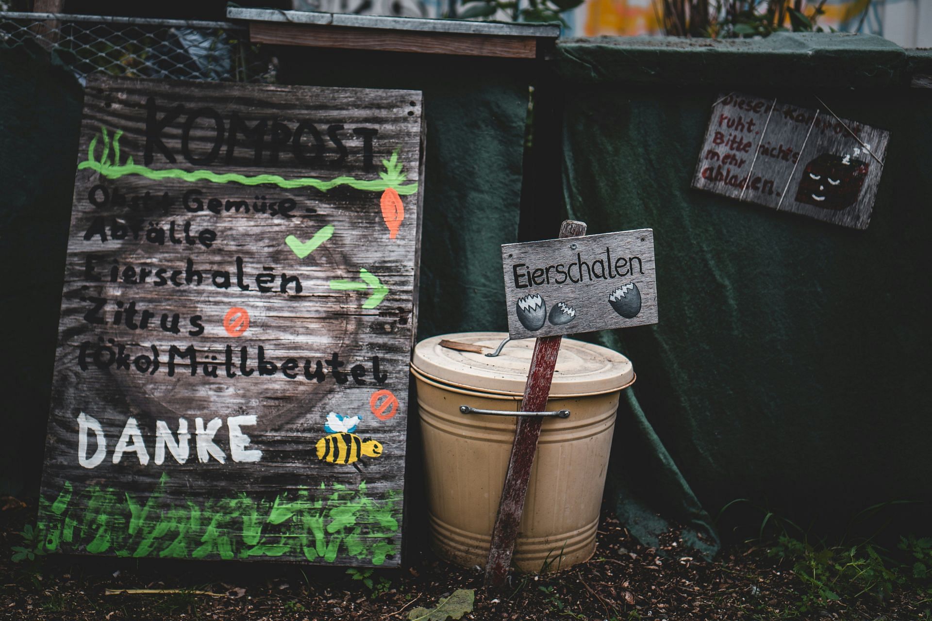 Composting can be done with the scraps (Image by Jonathan Kemper/Unsplash)