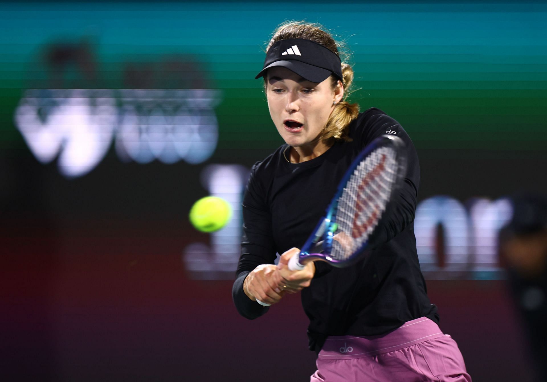 Anna Kalinskaya at the 2024 Dubai Tennis Championships.