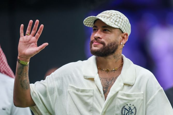 "We are talking about one of the best active players" - Former Barcelona star issues latest update on Neymar as Al Hilal star edges closer to return