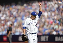"He knows he's cooked" - MLB fans react to Hyun-Jin Ryu's eight-year $12,800,000 KBO contract