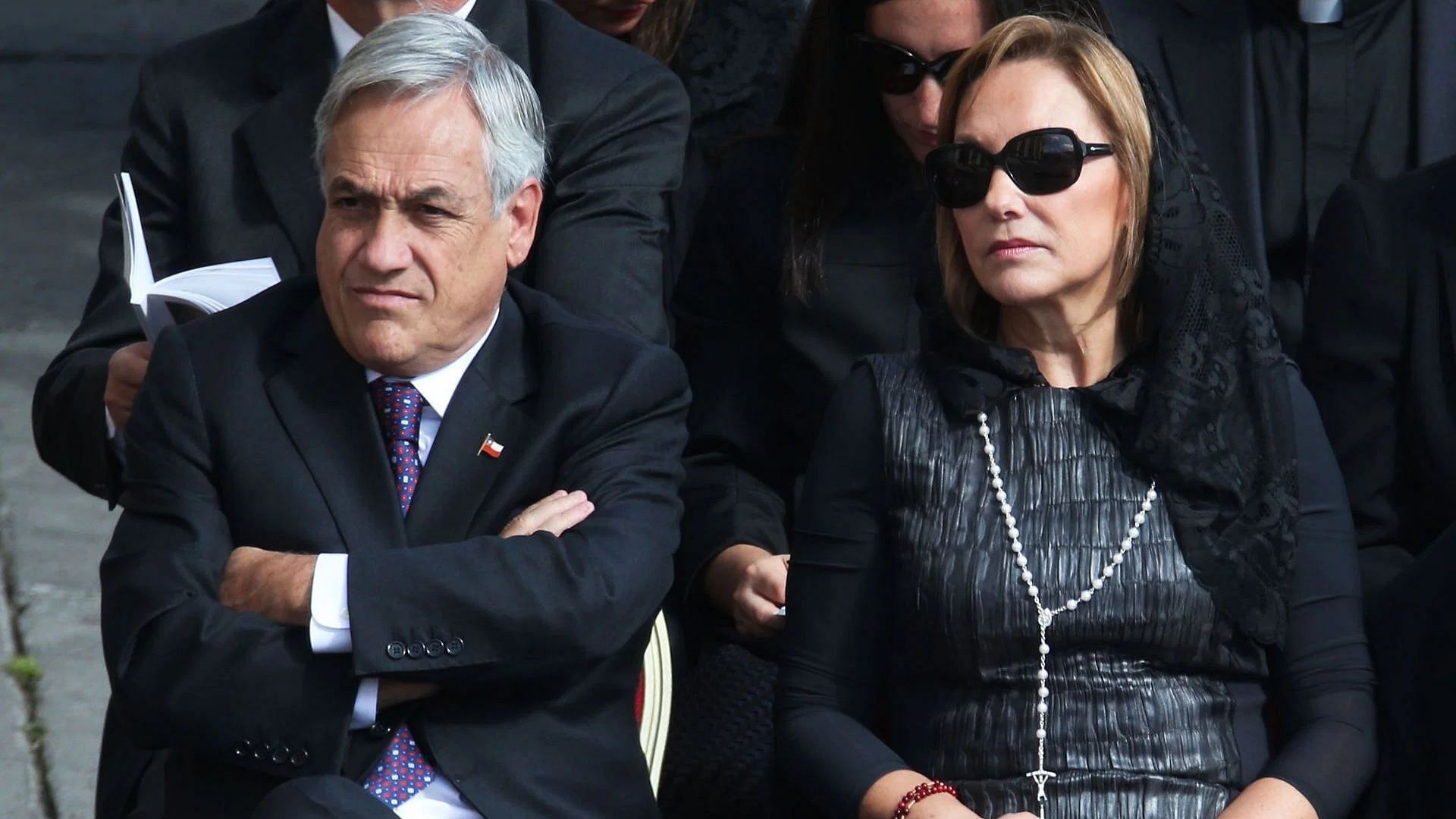 Chilean President Sebastian Pinera (L) and his wife Cecilia Morel (Image via Getty)