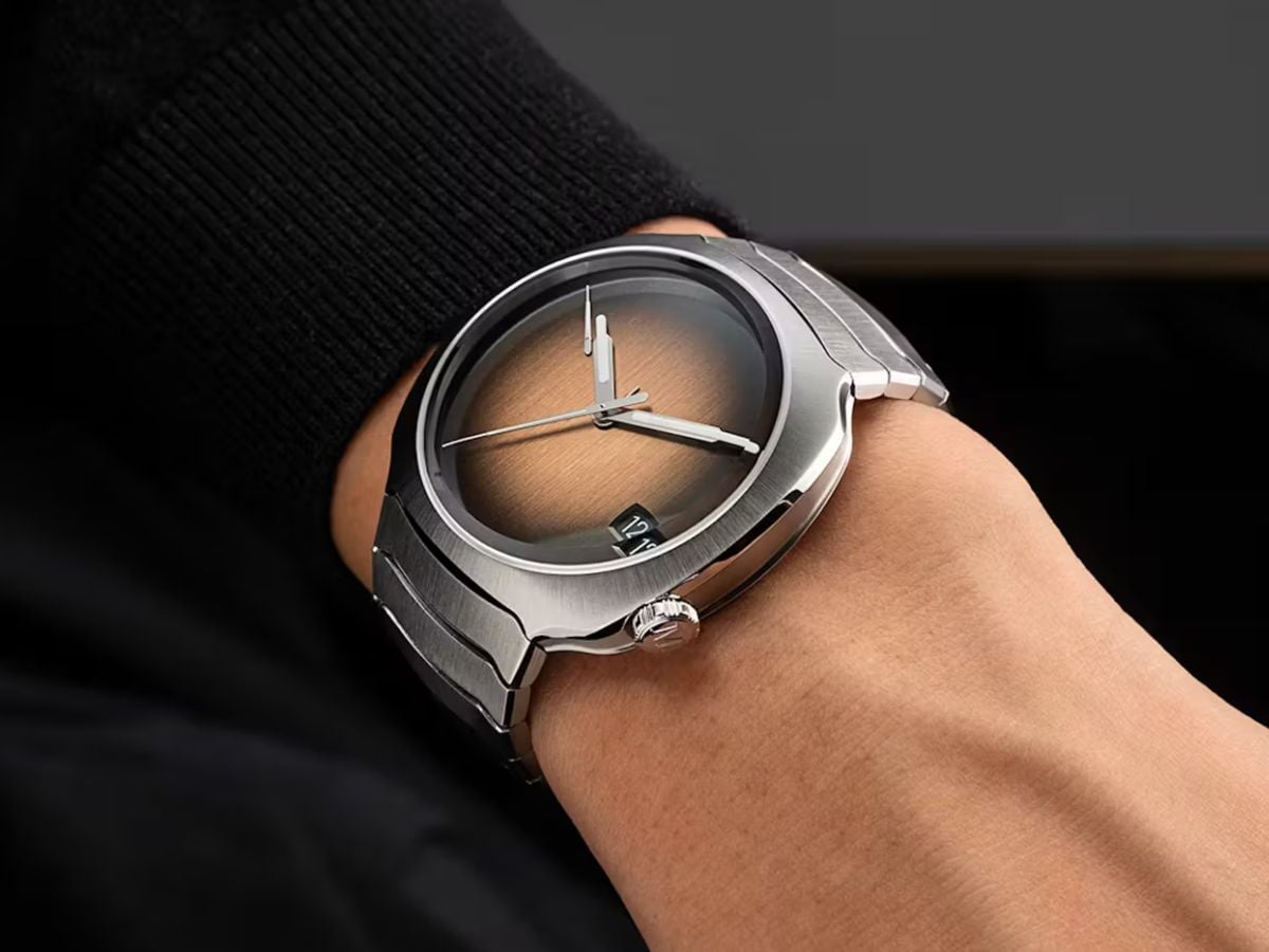 H. Moser & Cie. Streamliner Perpetual Calendar Concept Smoked Salmon ...