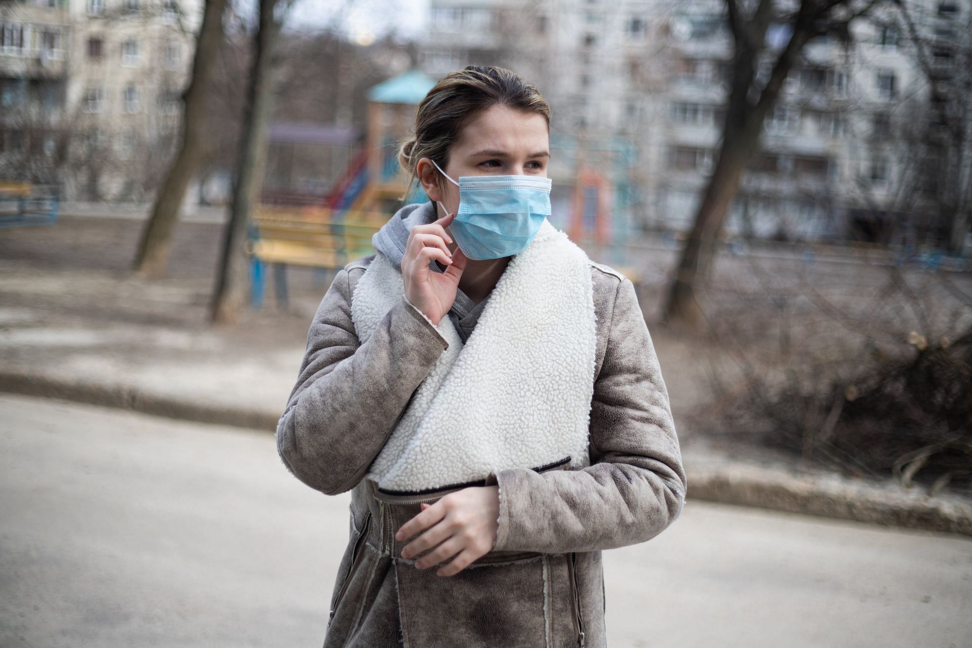 How to get rid of mucus in lungs naturally (image sourced via Pexels / Photo by evg)