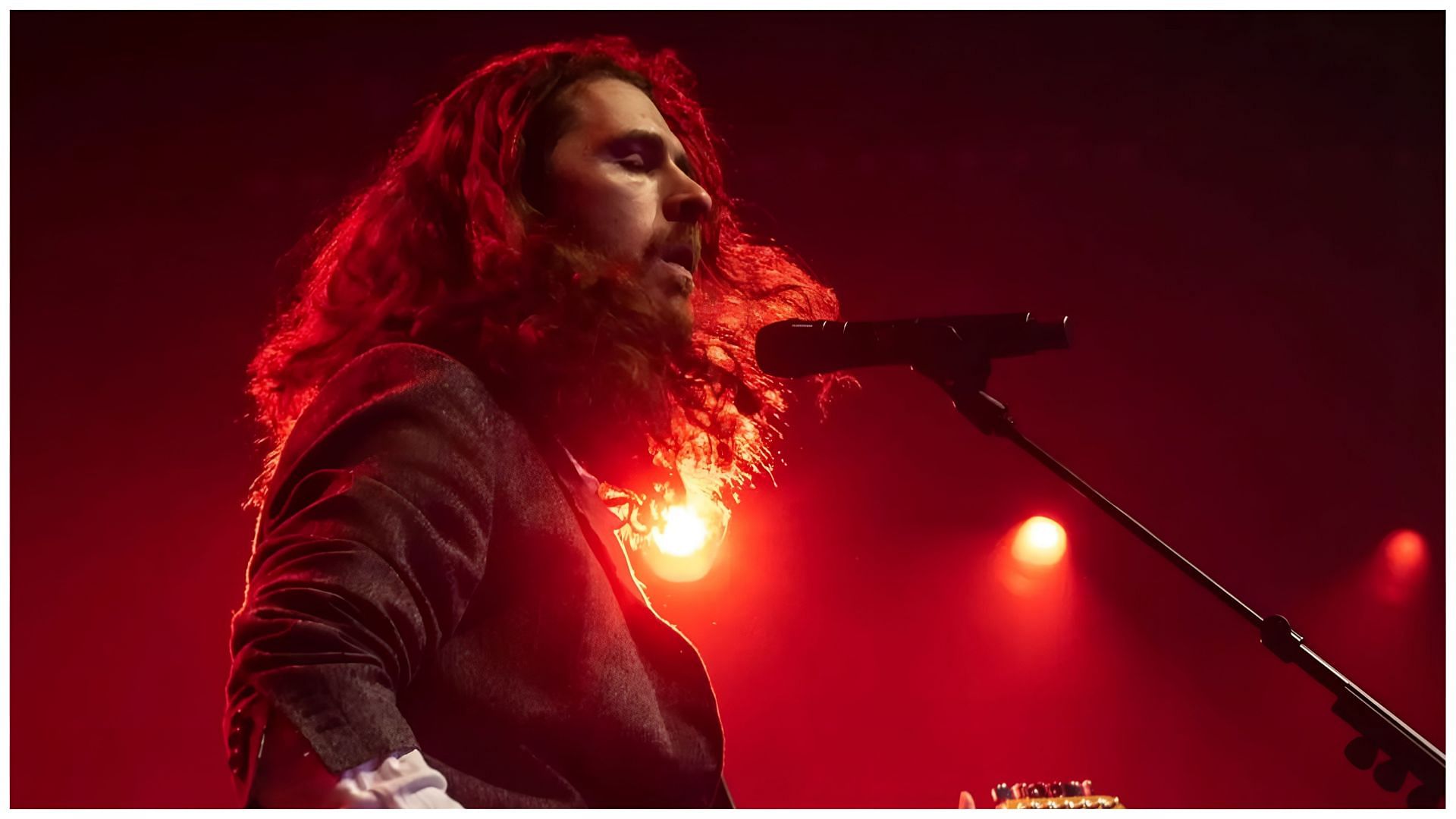 Hozier (Image via official Instagram @hozier)