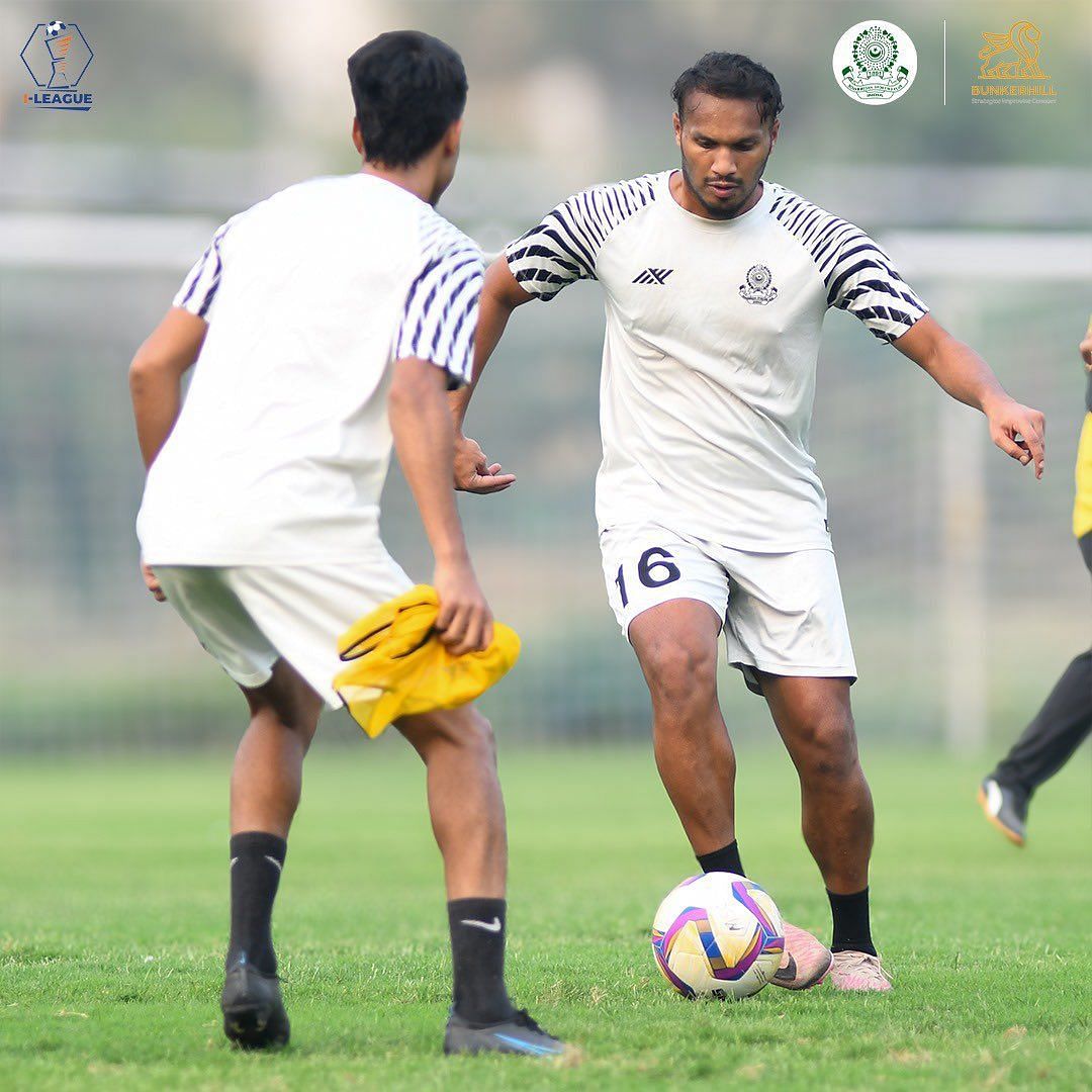 Irshad going through a training drill with Mohammedan SC. (MSC)