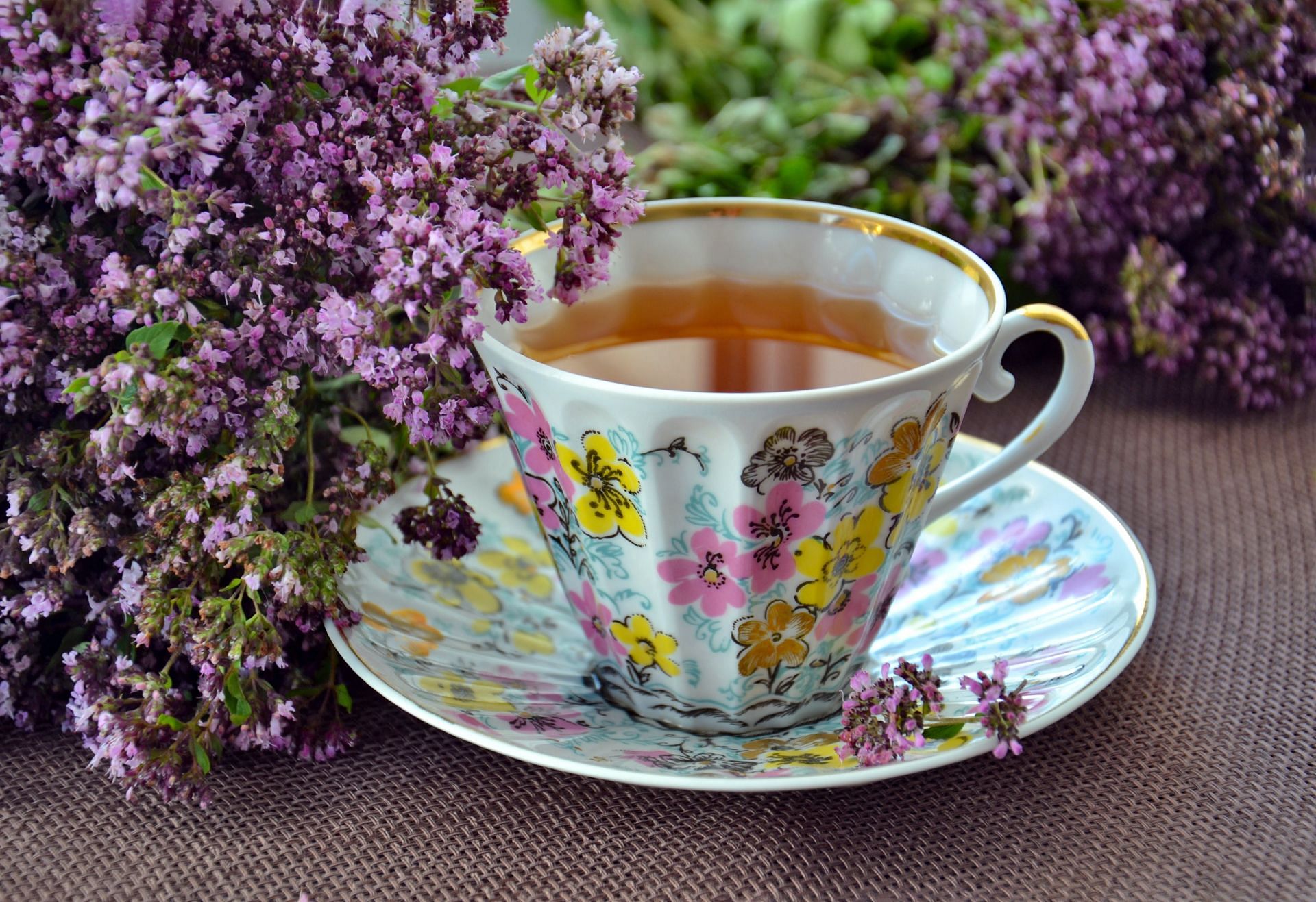 Yellow tea benefits (Image sourced via Pexels/Photo by mareefe)