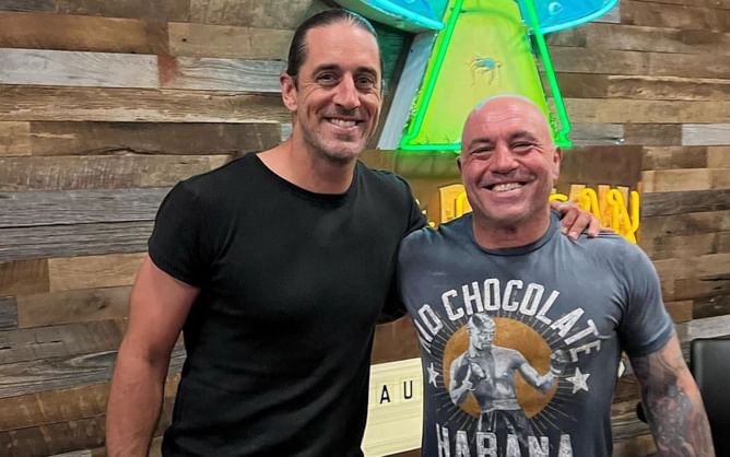 "What a psycho" - Quirky habit of ex-UFC champion and teammate of Aaron Rodgers amuses NFL legend and Joe Rogan