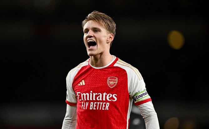 "When are you allowed to celebrate?" - Arsenal star Martin Odegaard hits back at Carragher after Liverpool icon's criticism of post-match celebrations