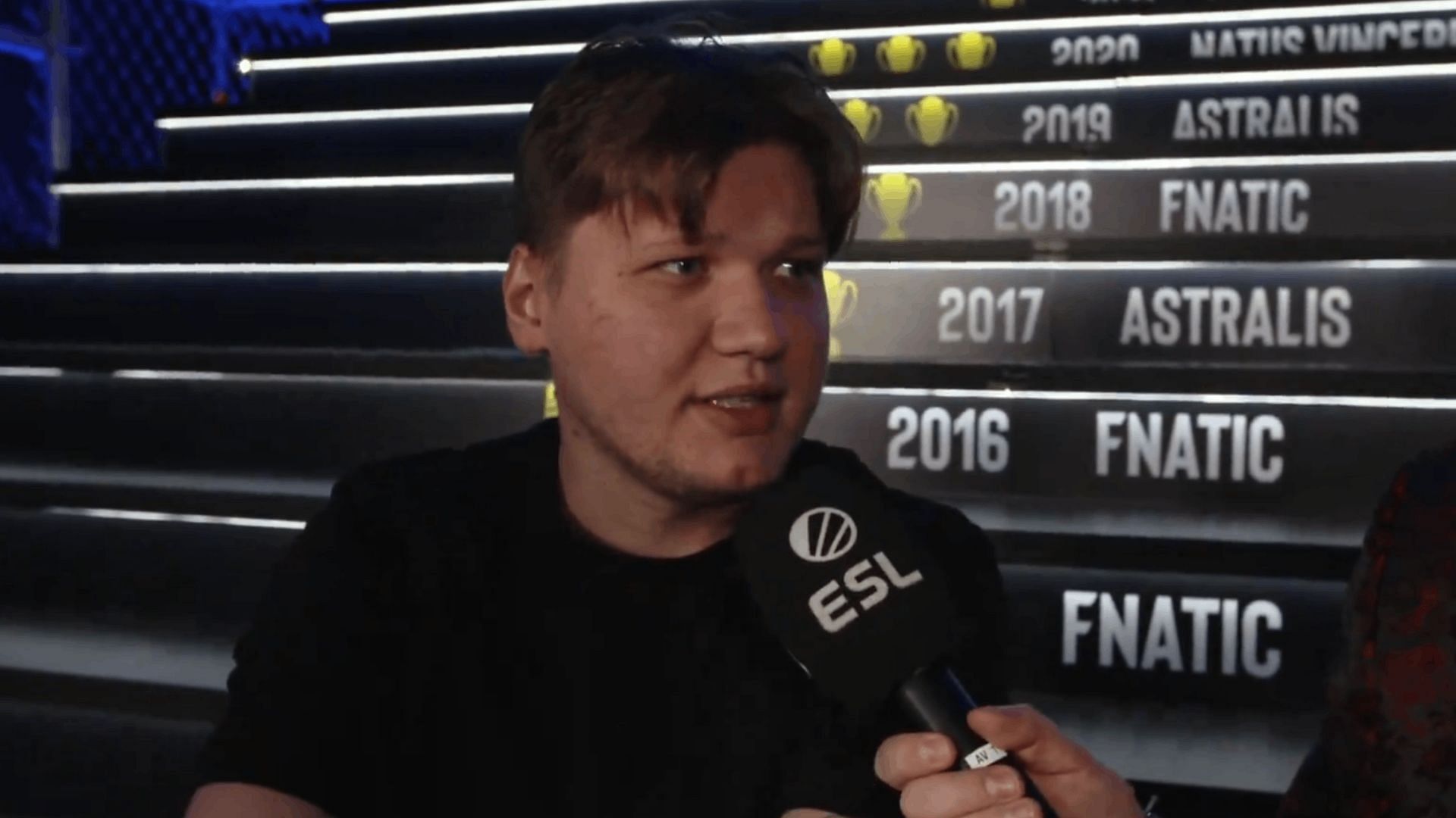 s1mple announced his return in a recent interview with James Banks (Image via ESLCS/X)