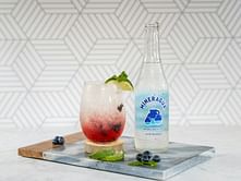 Sparkling water vs carbonated water: The real difference
