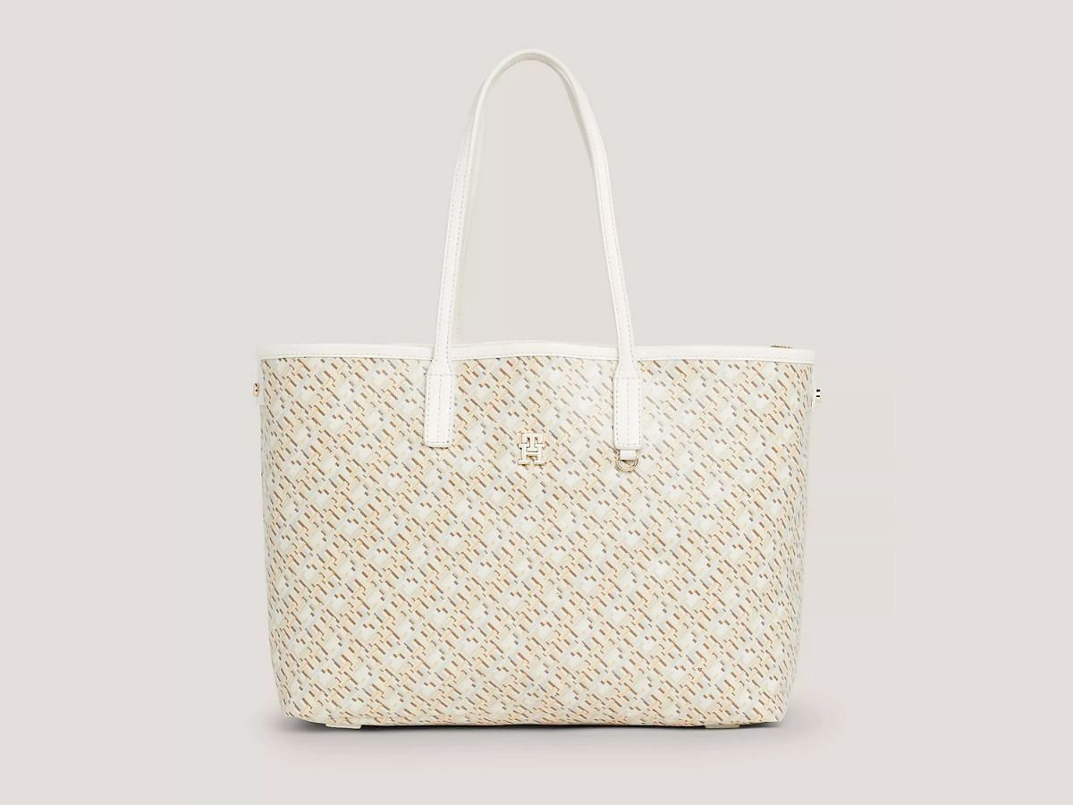 The Monogram tote (Image via Tommy Hilfiger)