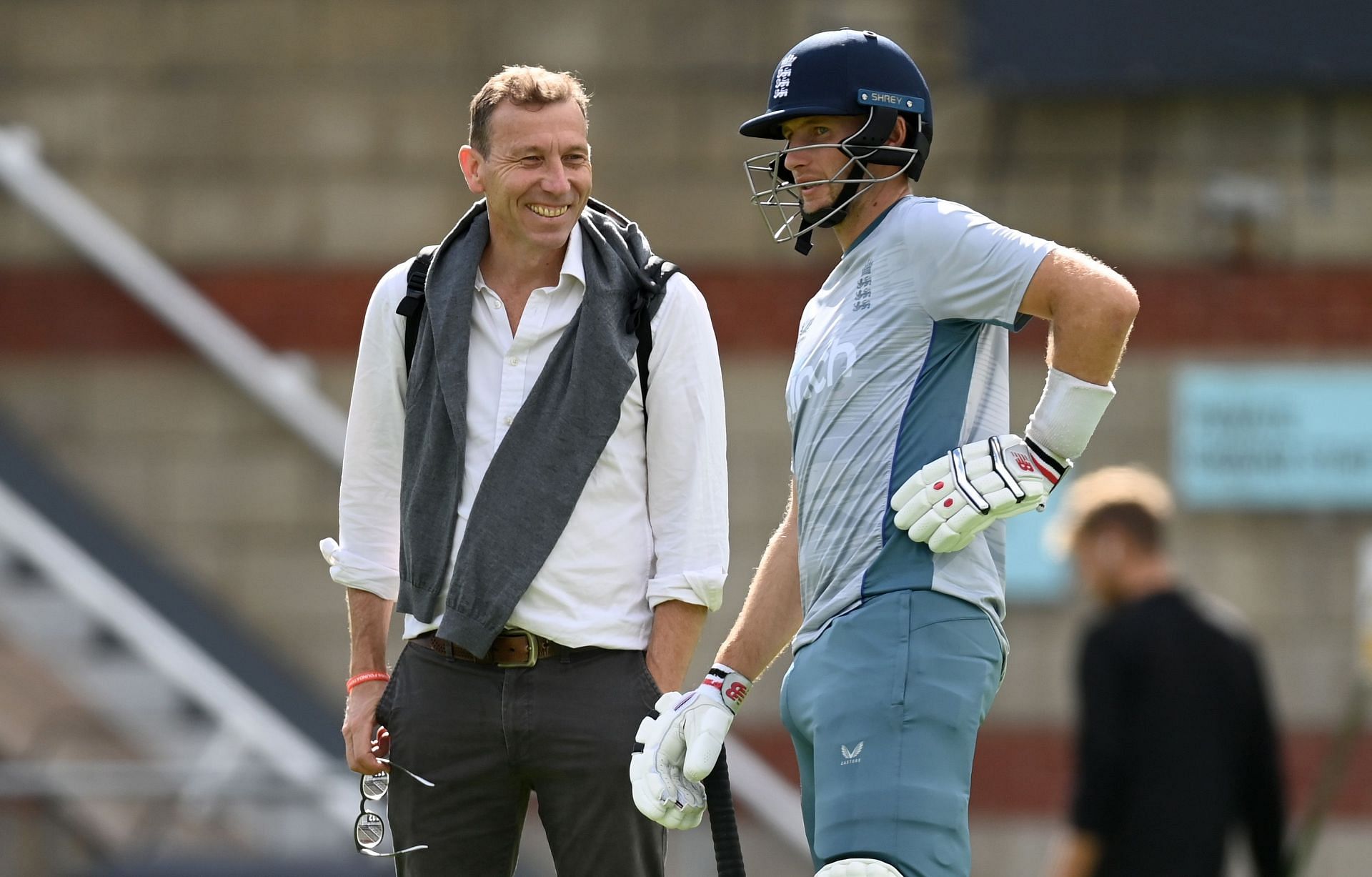 Joe Root (right) speaks to former England captain Michael Atherton. (Pic: Getty Images)  