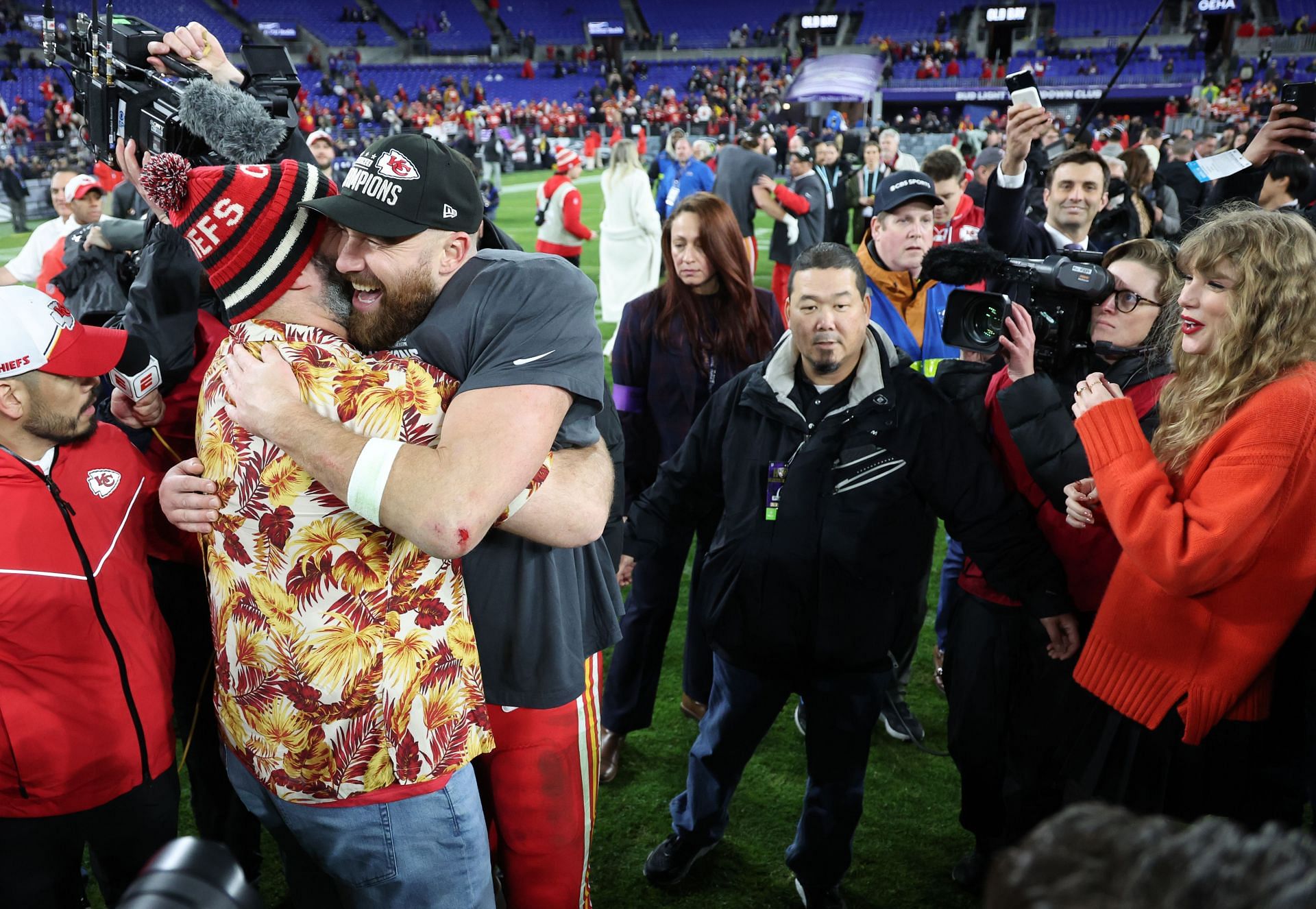 Jason Kelce and Taylor Swift support Travis Kelce