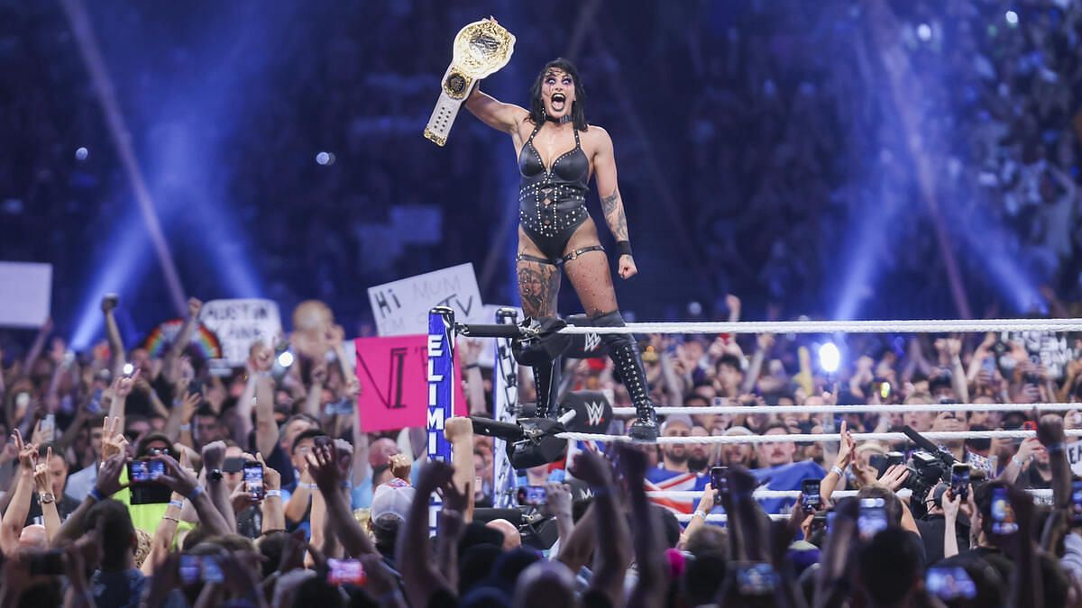 WWE विमेंस वर्ल्ड चैंपियन रिया रिप्ली हुईं भावुक 
