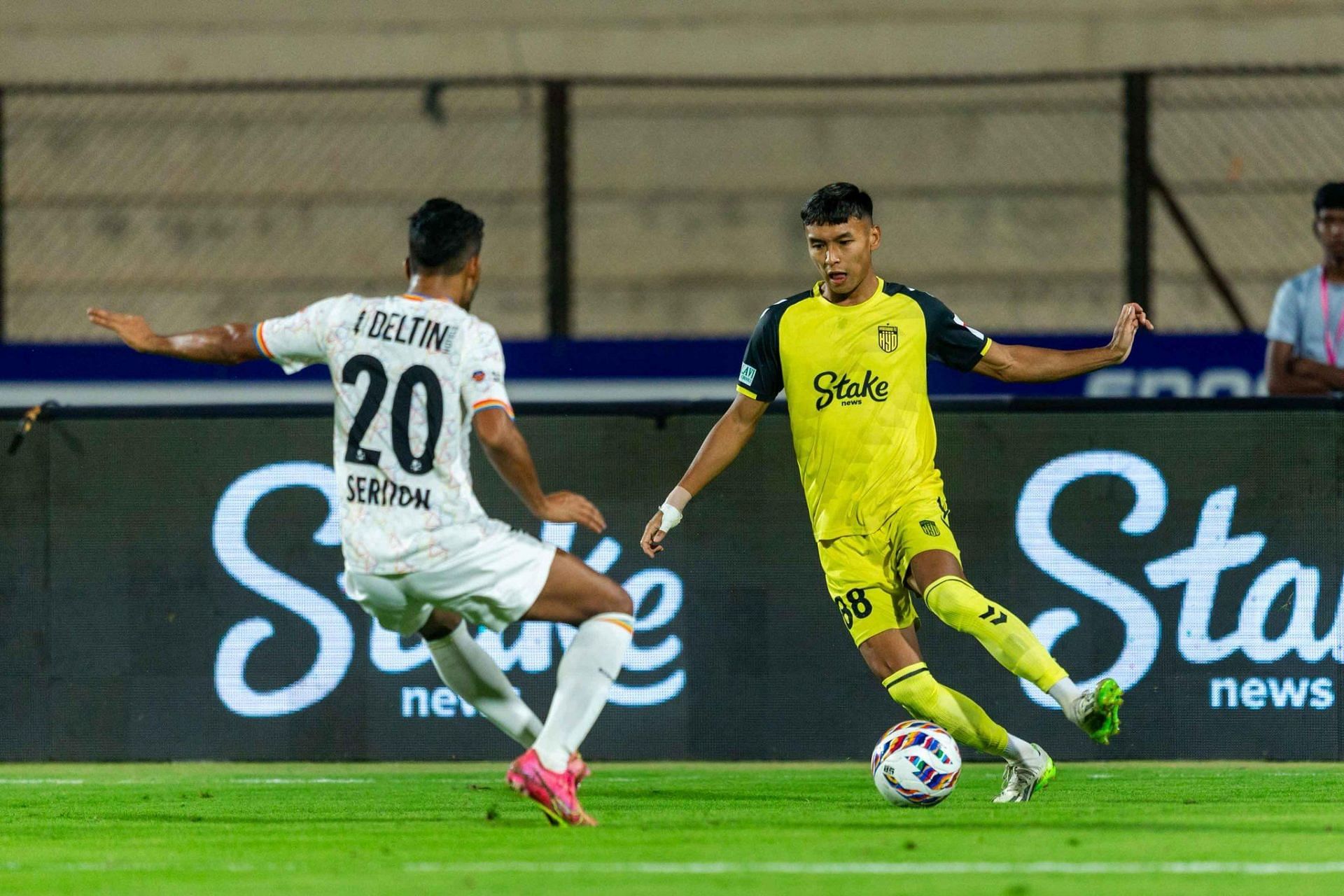Mark Zothanpuia in action for Hyderabad FC against FC Goa earlier this season. [Hyd FC]