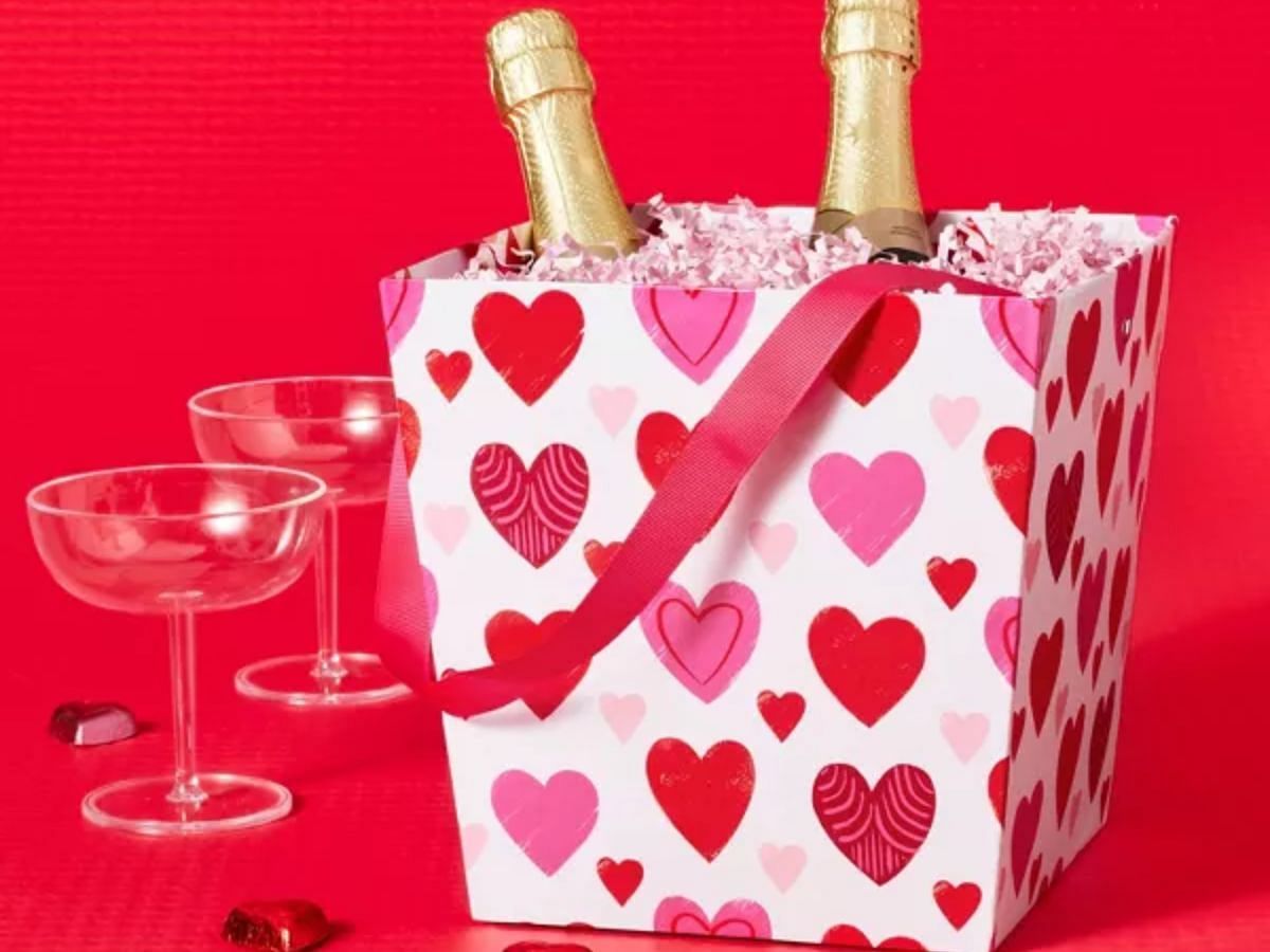 Valentine&#039;s themed bucket (Image via target.com)