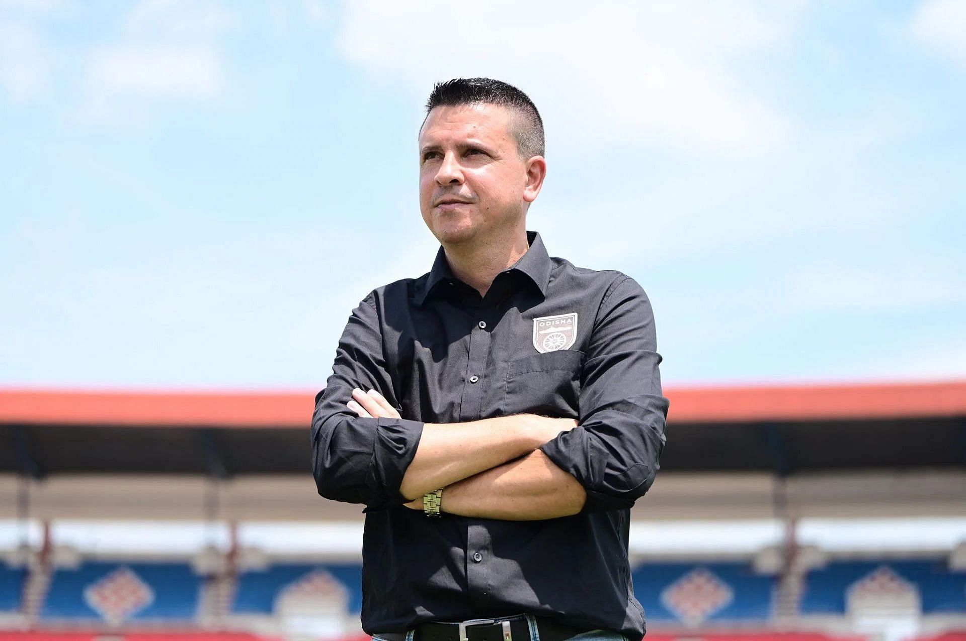 Odisha FC head coach Sergio Lobera has lashed out at East Bengal FC for their continuous remarks on the referees