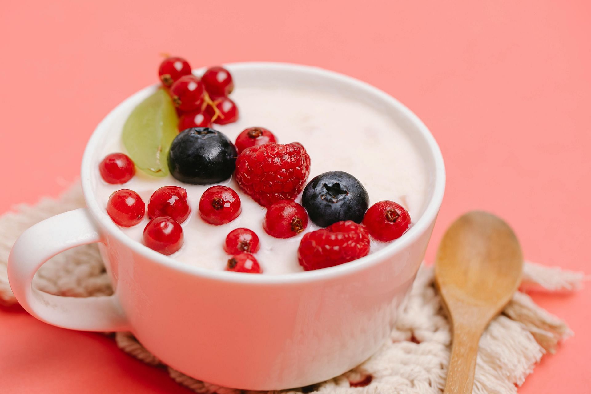 The benefits of yogurt (image sourced via Pexels / Photo by any lane)