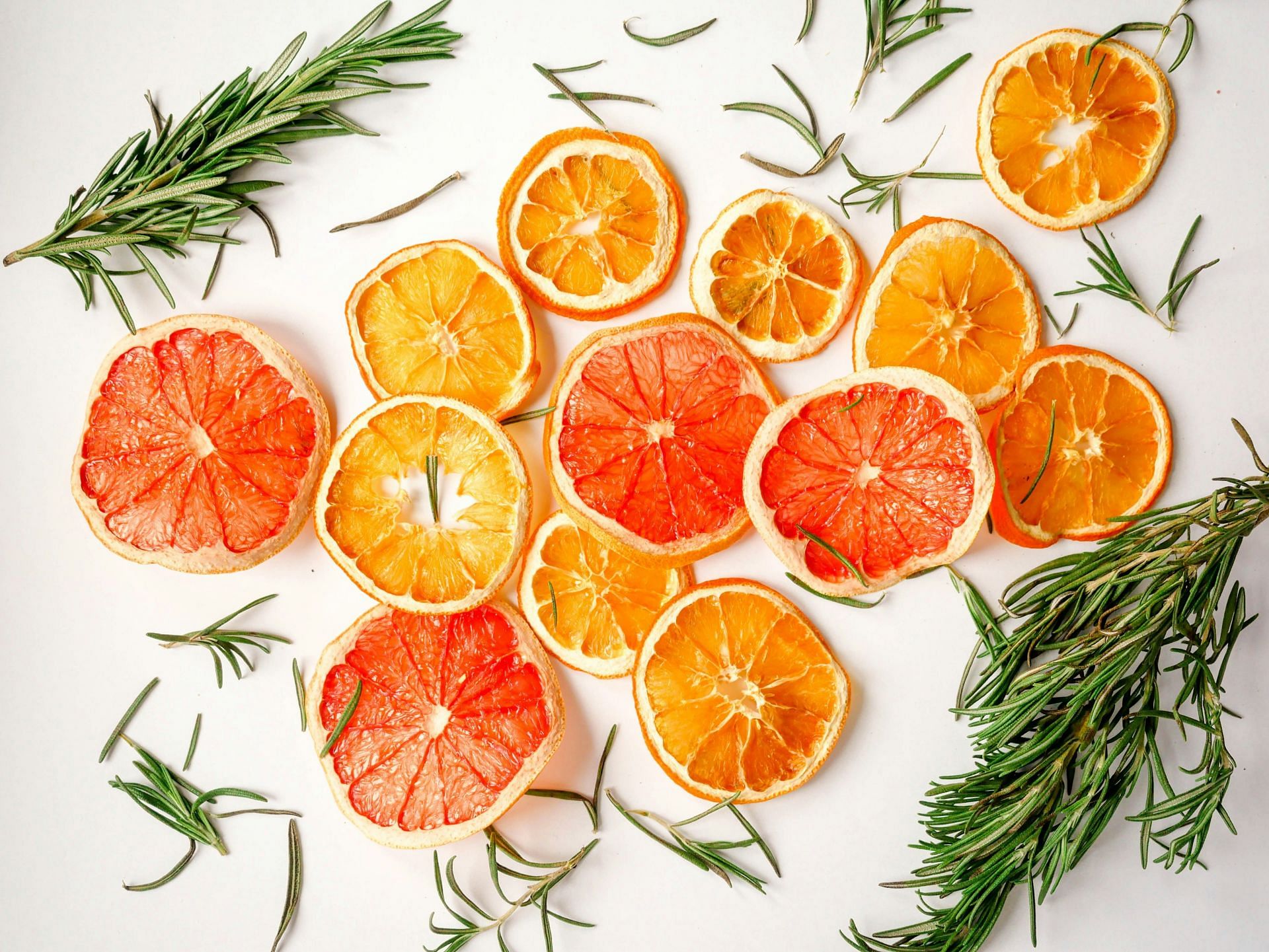 Oranges for breakfast is an ideal choice (Image by Kathryn Aleksa/Unsplash)