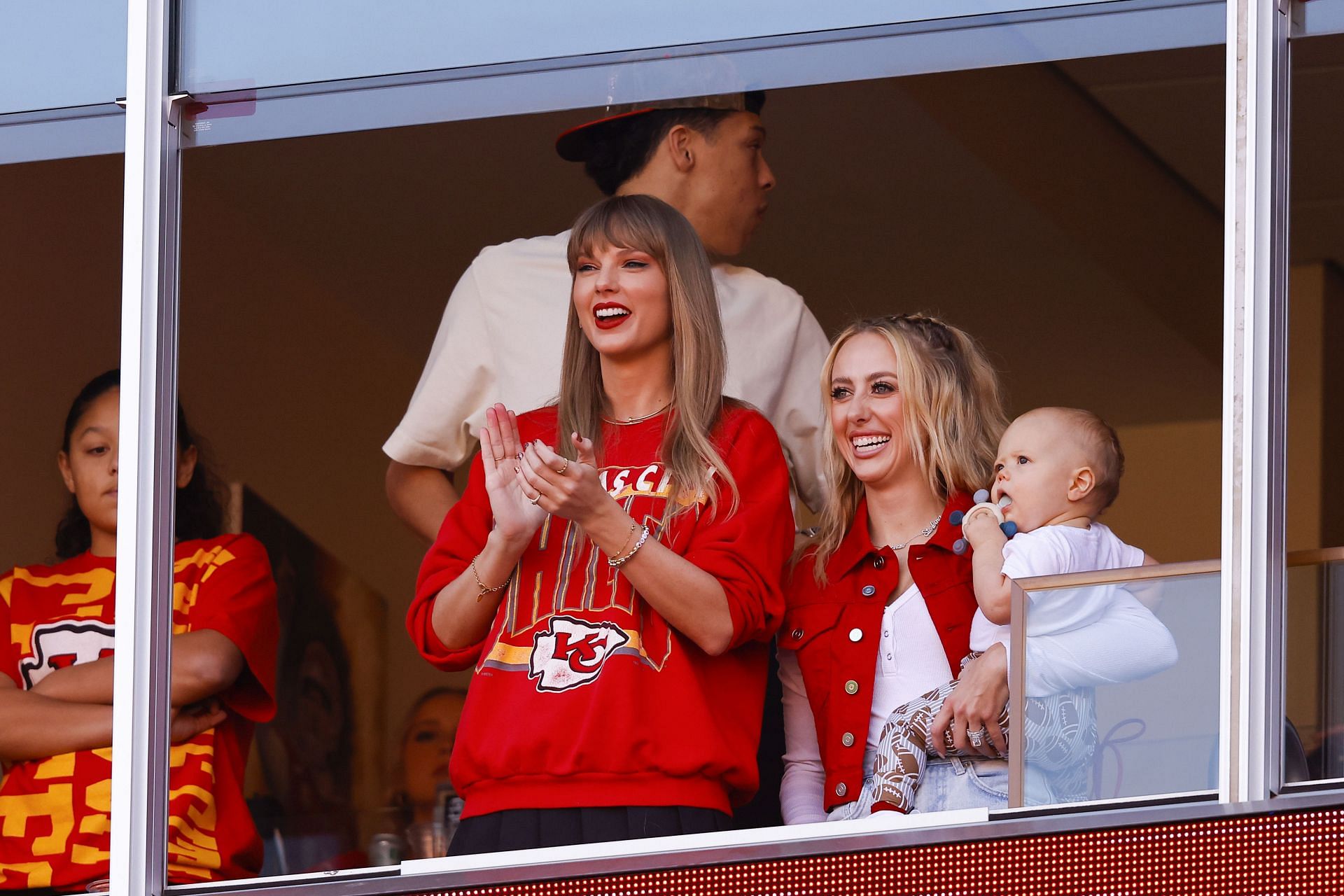 Swift and Brittany Mahomes at Los Angeles Chargers v Kansas City Chiefs