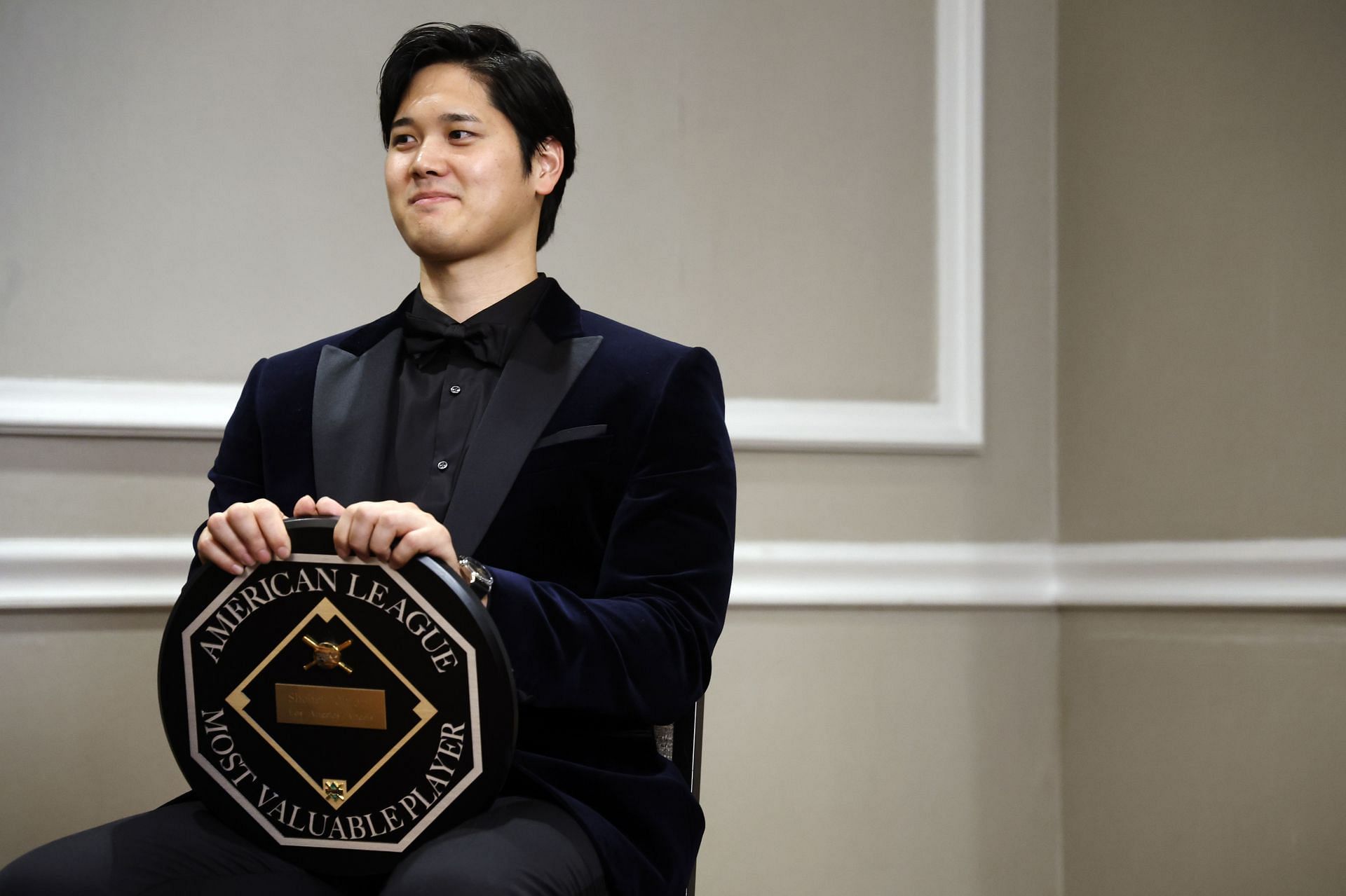 Shohei Ohtani 2024 BBWAA Dinner (Image via Getty)