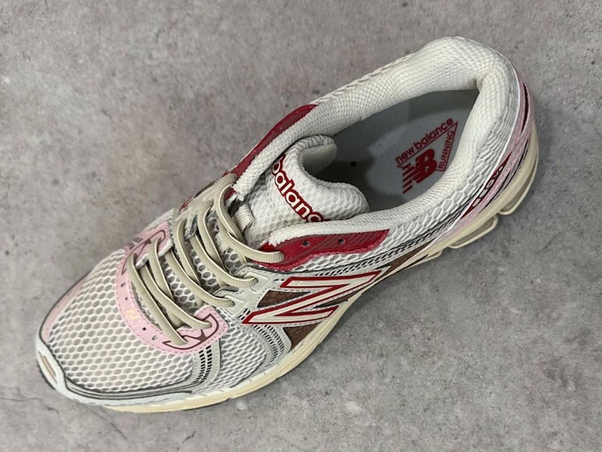 Size? x New Balance 860v2 &ldquo;Bacon&rdquo; sneakers (Image via Twitter/@ComplexSneakers)