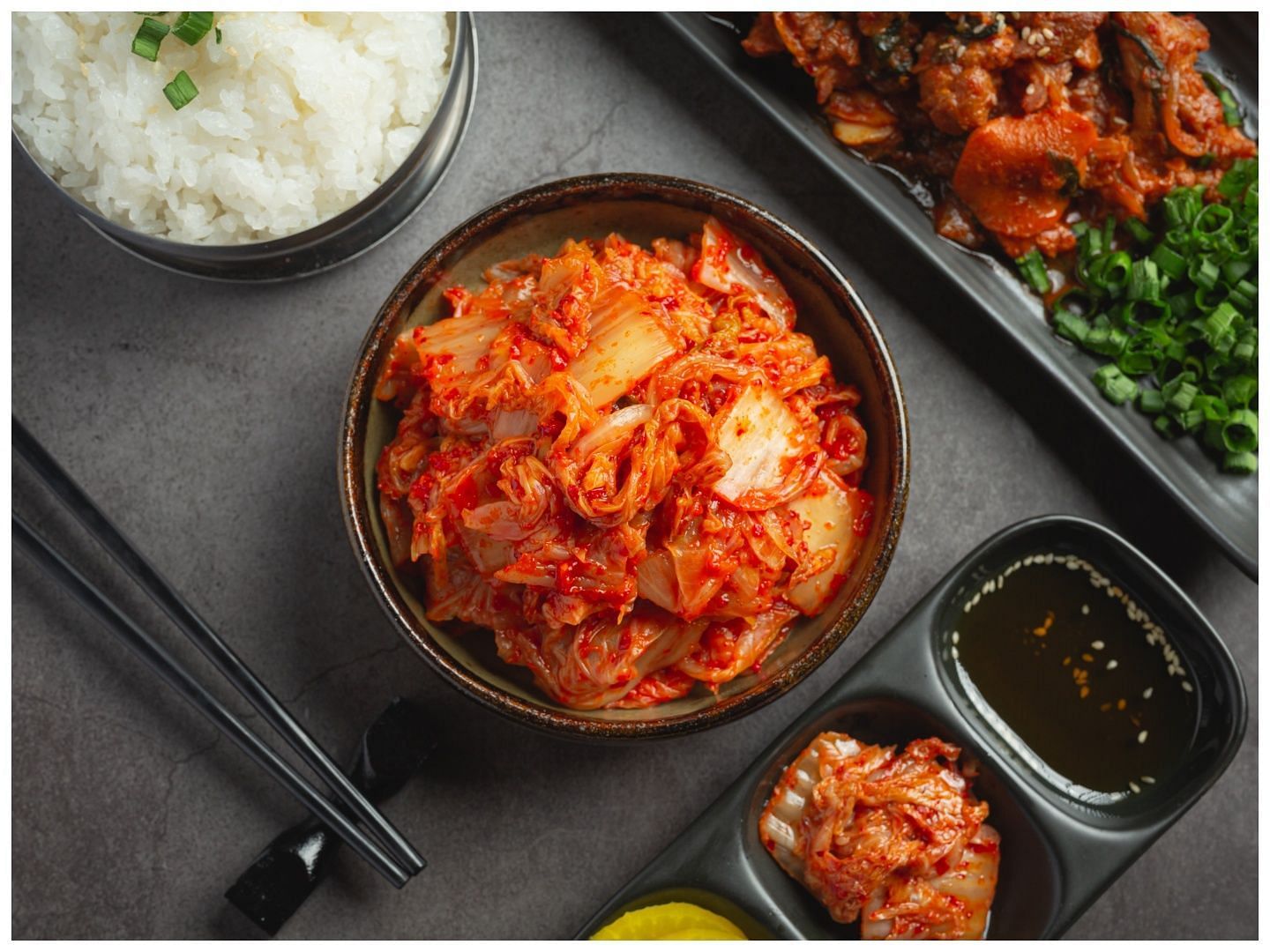 Kimchi is one of the healthy food available in south korea (Image via Freepik)