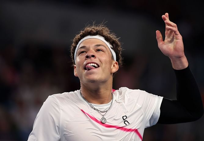 Watch: Ben Shelton jokes around at Dallas Open, tries to get signed ball from doubles partner Emilio Nava