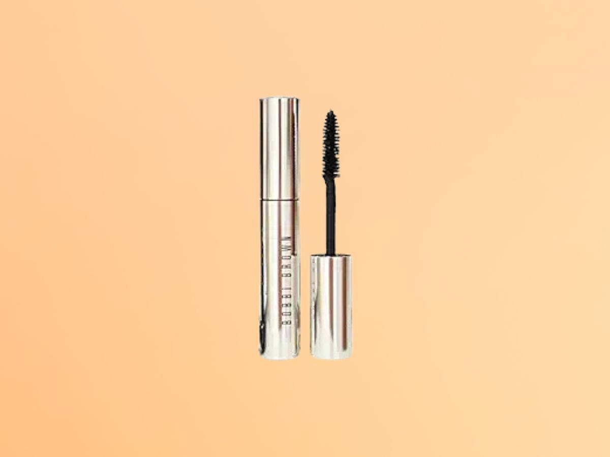 Bobbi Brown No Smudge Mascara (image via Amazon)