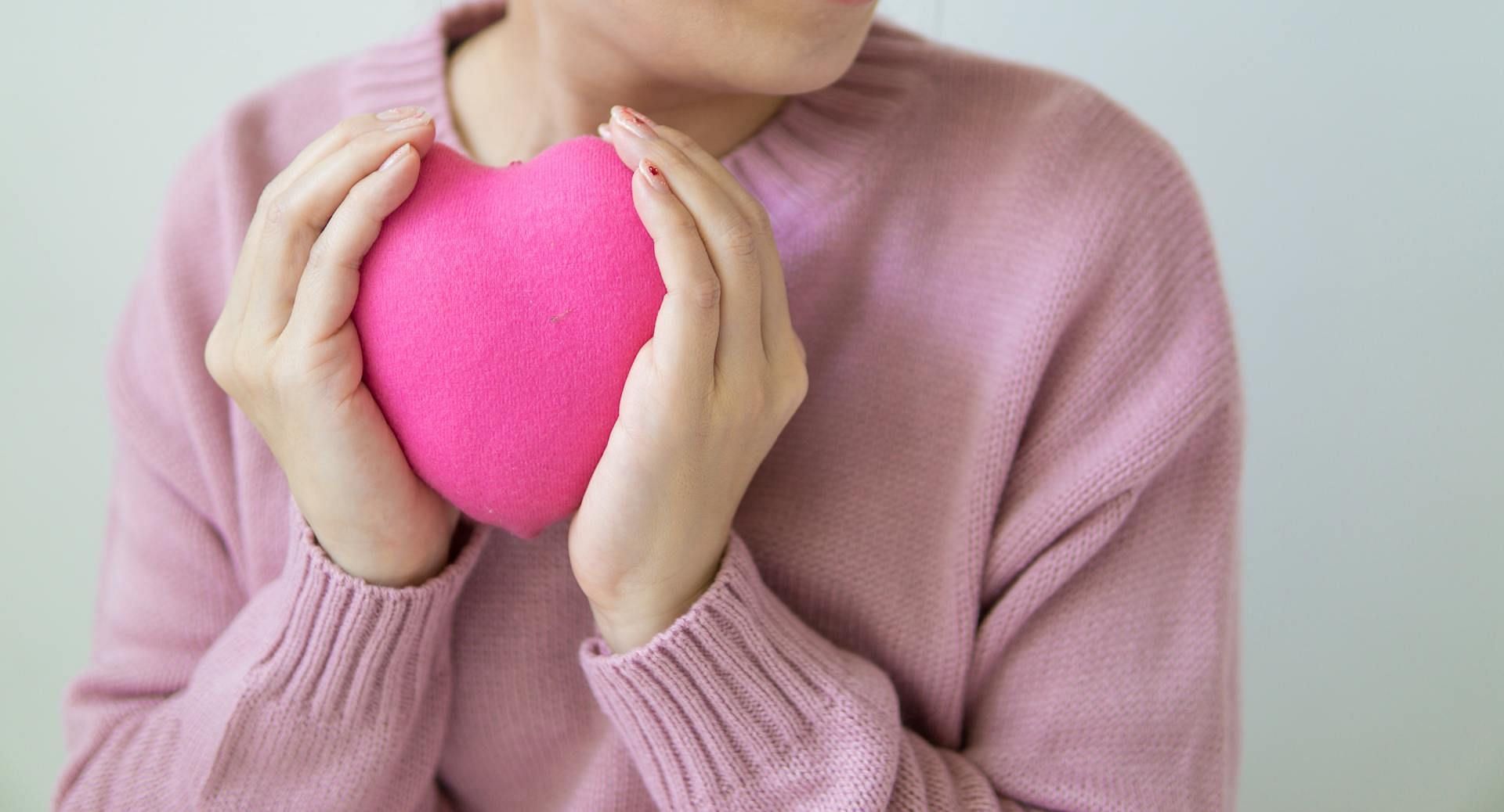 Rabbit pose can help improve heart function(Image via Pexels/ Puwadon Sang-ngern)