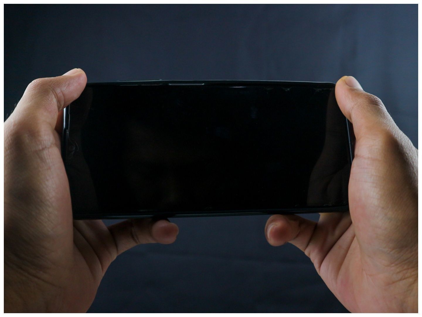 Screens can keep your mind hooked and can strain your eyes. (Image via Vecteezy)