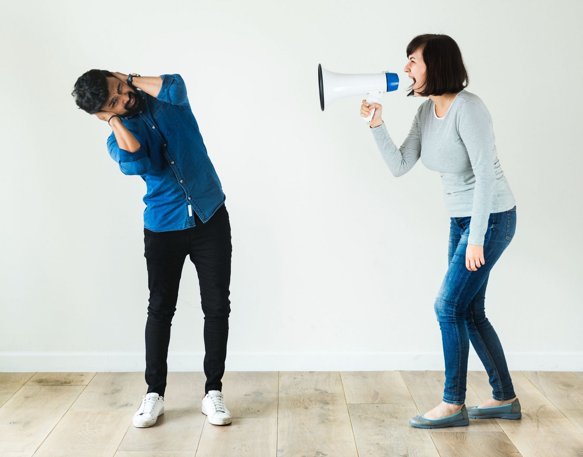 What causes adults and children to engage in this behavior? (Image via Freepik/rawpixel.com)