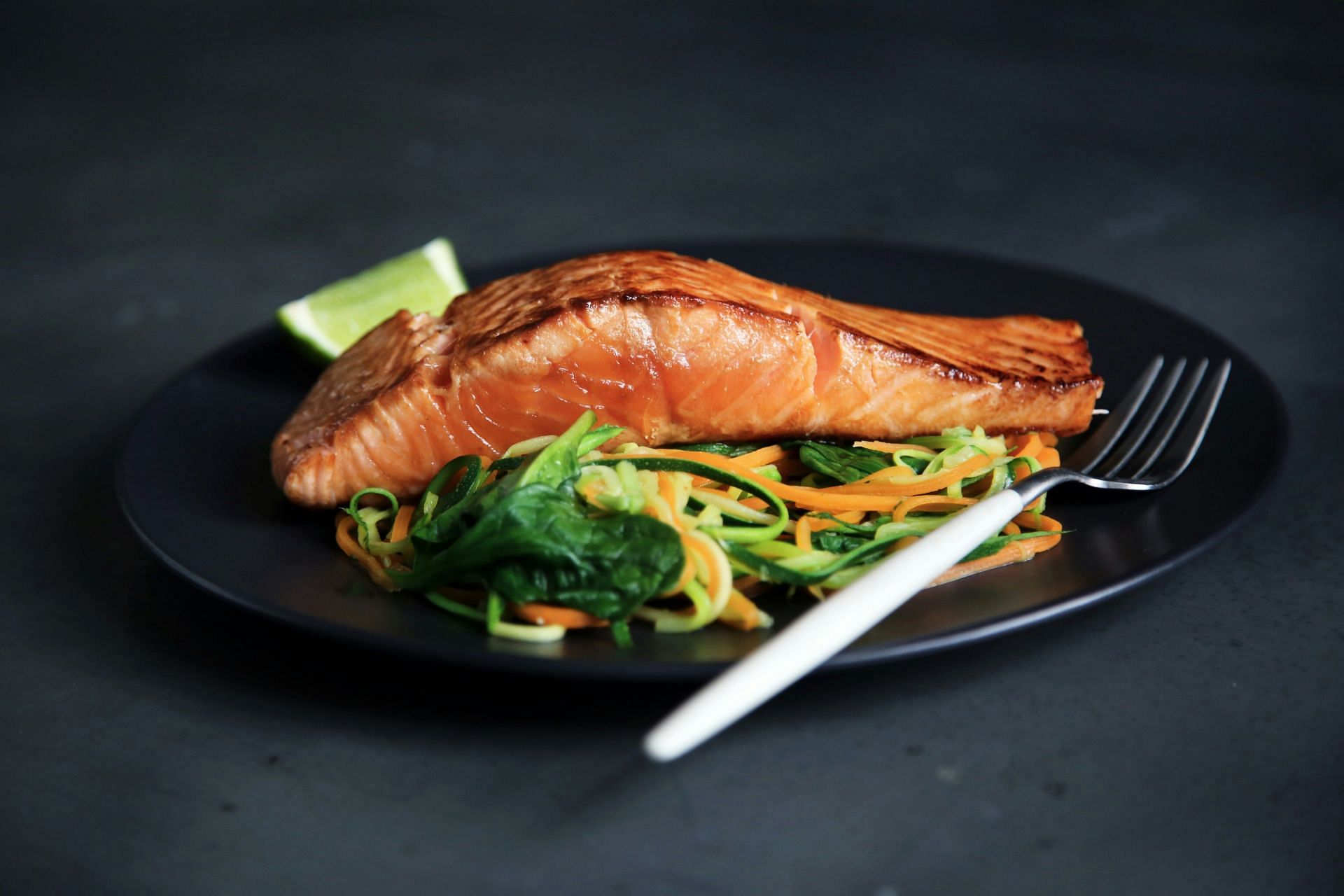 Salmon with some veggies can be a great meal for lunch (Image by CA Creative/Unsplash)