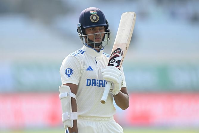 [Watch] James Anderson takes a diving catch to dismiss Yashasvi Jaiswal for 37 on Day 4 of the 4th IND vs ENG Test