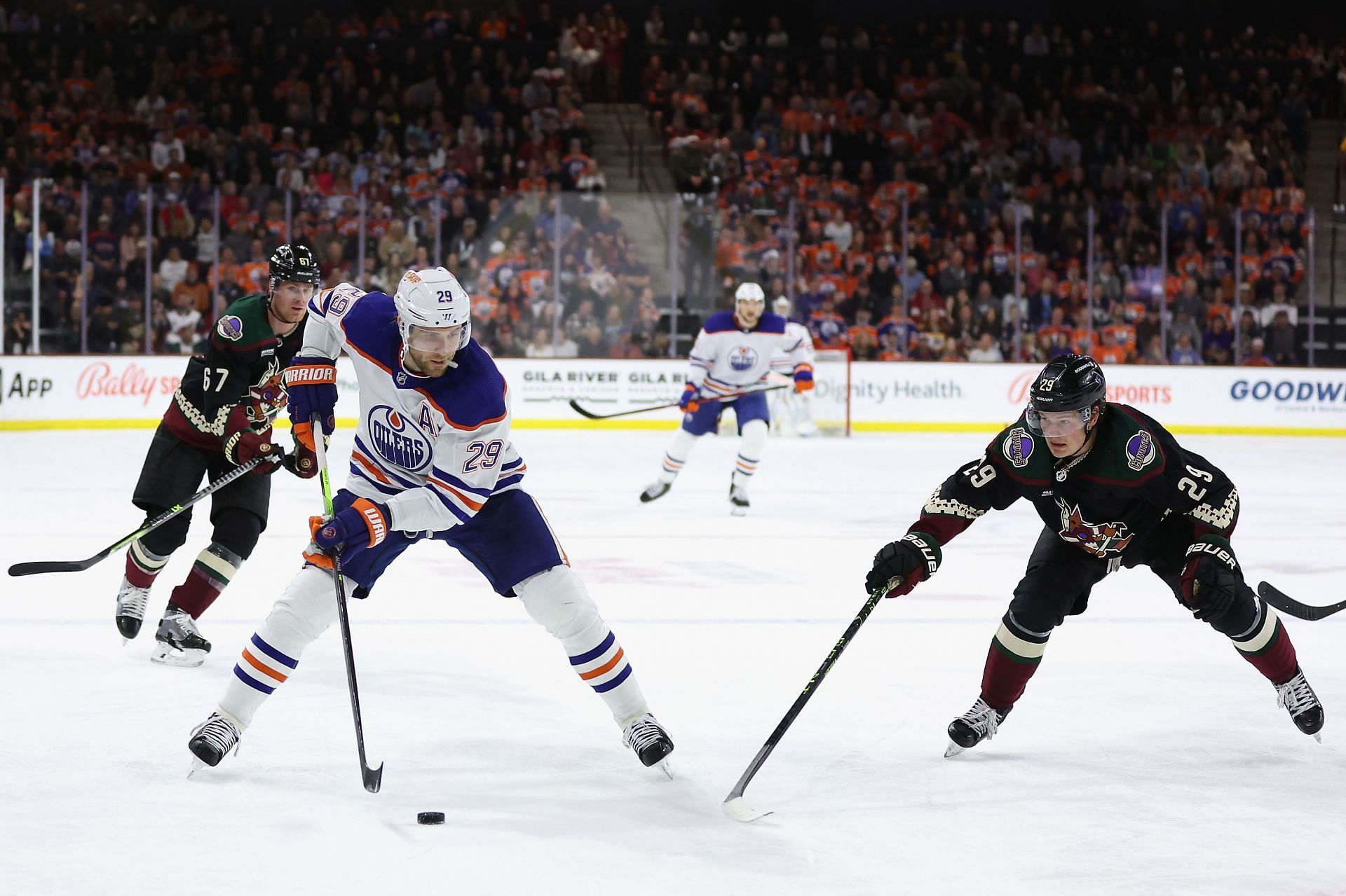 Edmonton Oilers v Arizona Coyotes