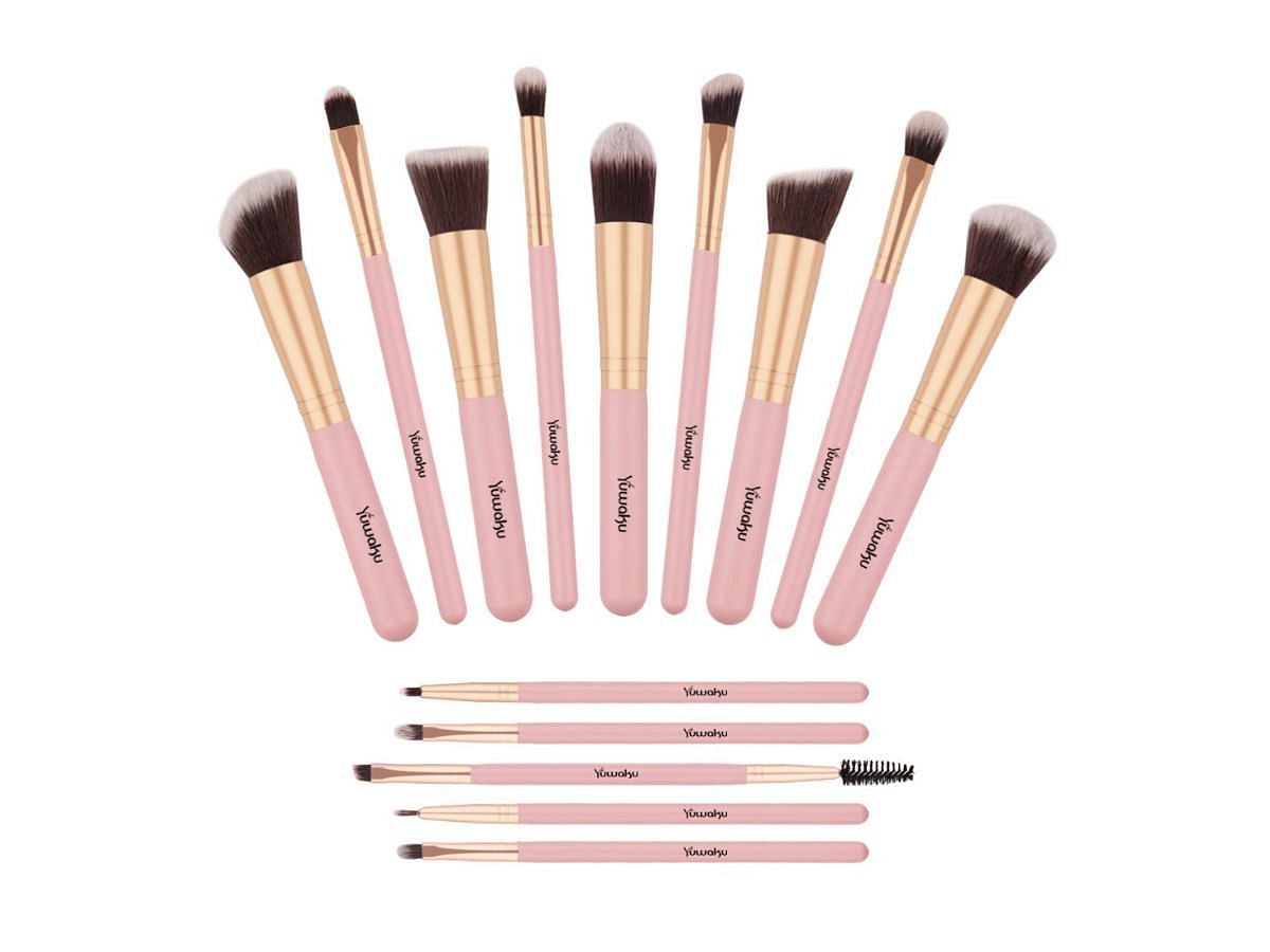 Yuwaku Premium Kabuki Makeup Brush Set (Image from Amazon)