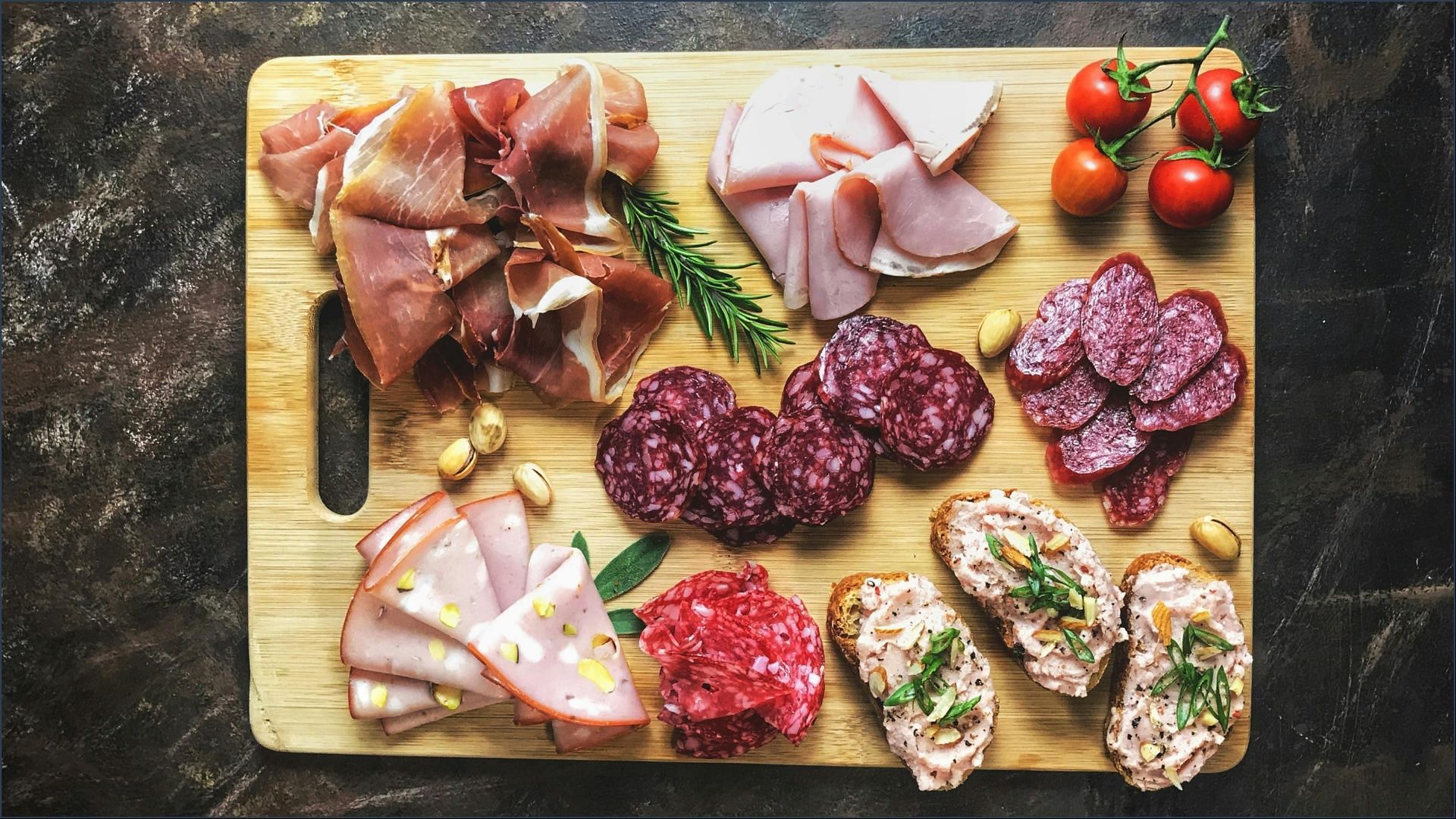 The affected ready-to-eat Charcuterie meat products may be underprocessed (Image via Nicolas Postiglioni / Pexels)