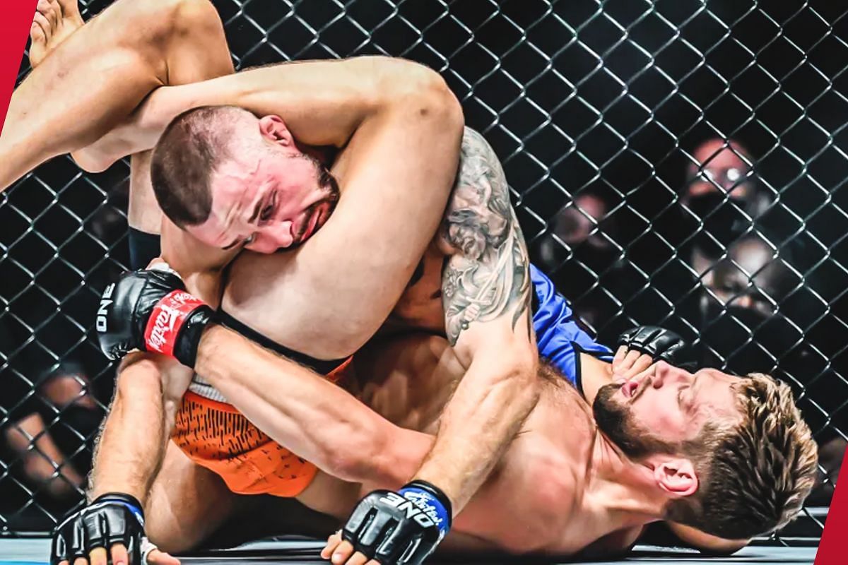 Reinier de Ridder with an inverted arm triangle choke [Photo via: ONE Championship]