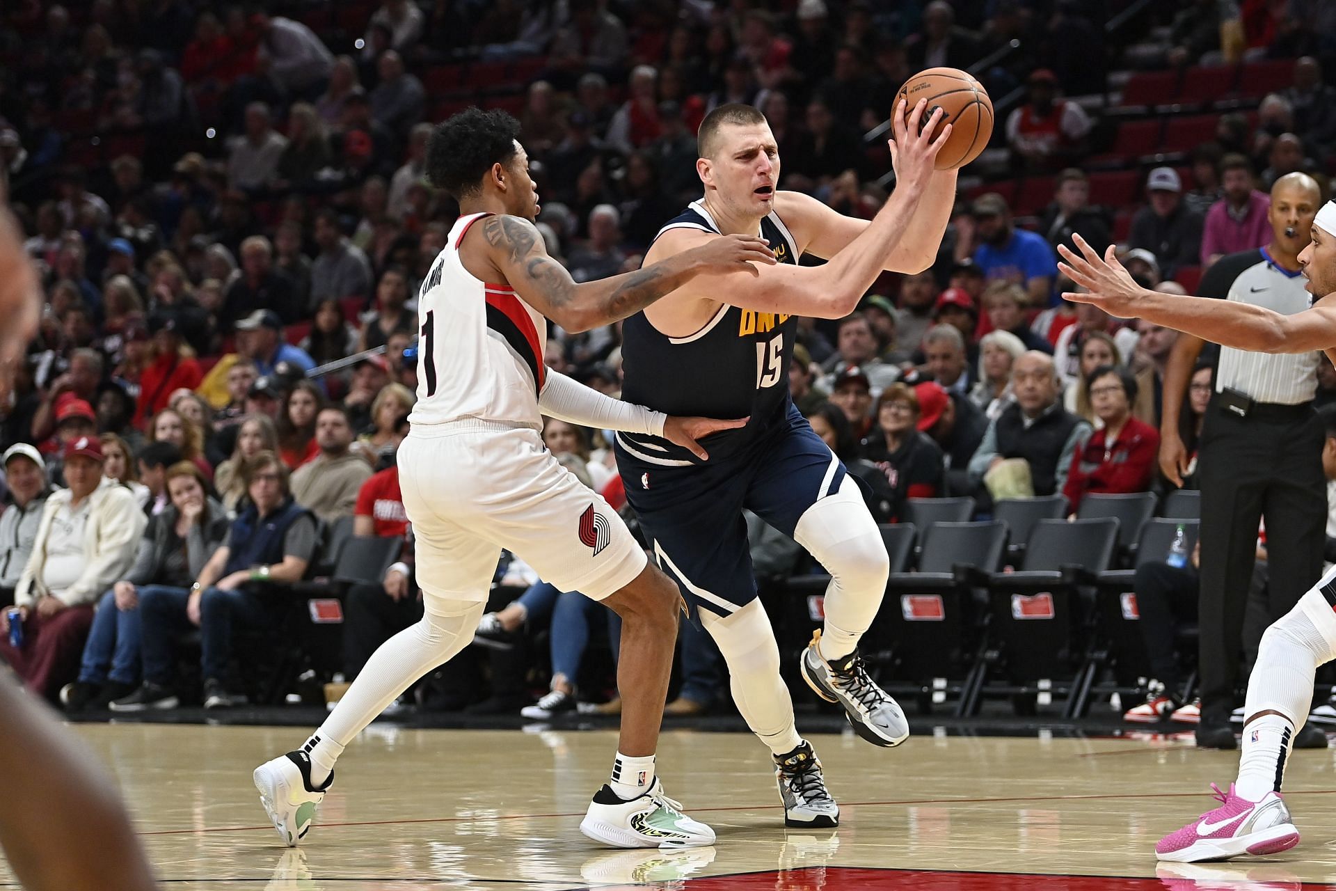 Who wins the Nikola Jokic vs. Anfernee Simons matchup in tonight's game?