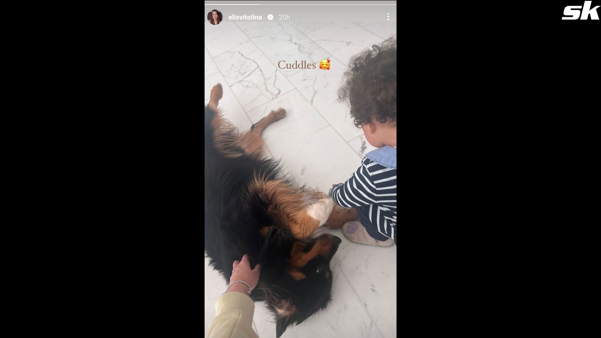 Elina Svitolina captures a heartwarming moment between daughter Skai and her dog at their home