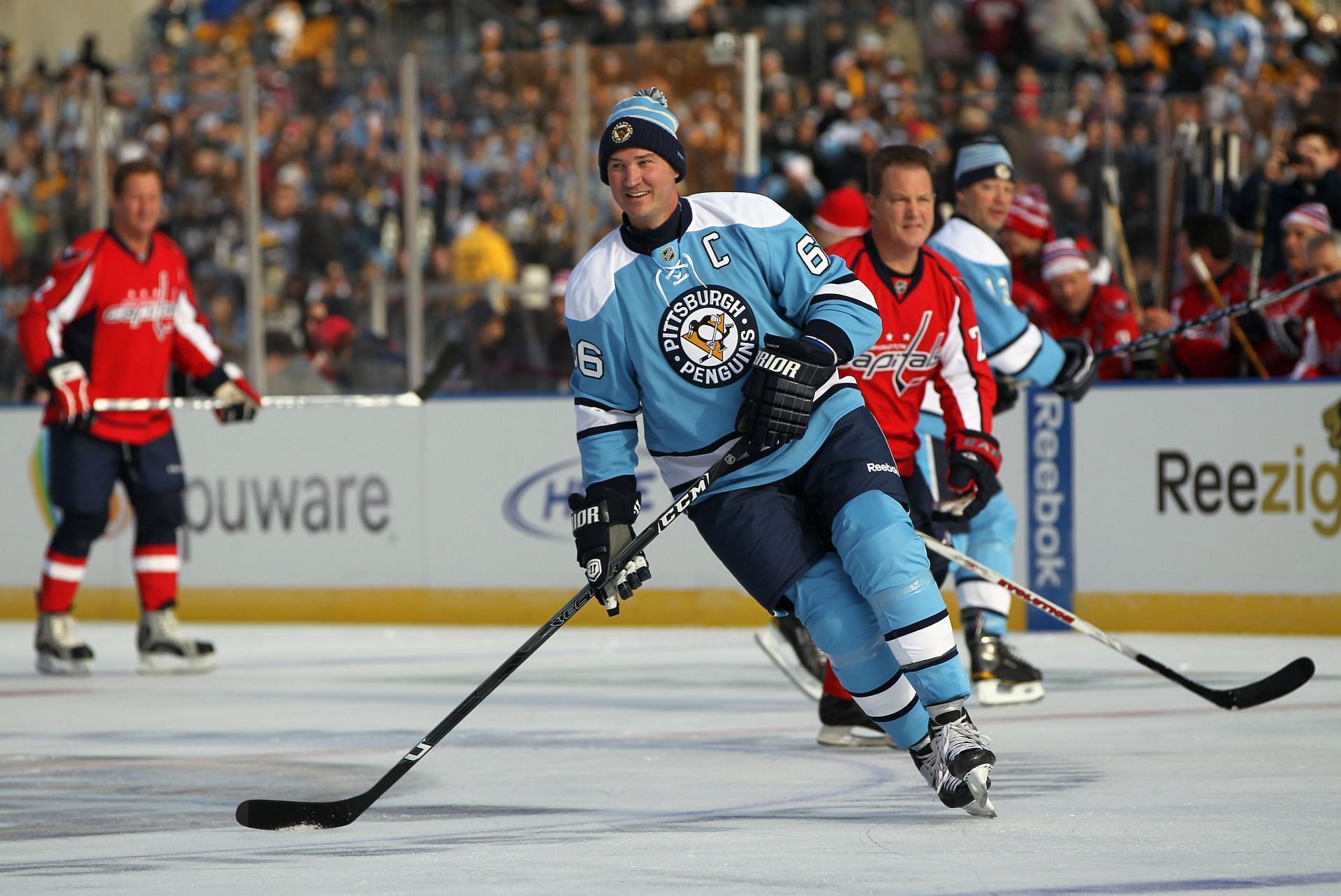 Mario Lemieux at the 2011 NHL Winter Classic Alumni Game