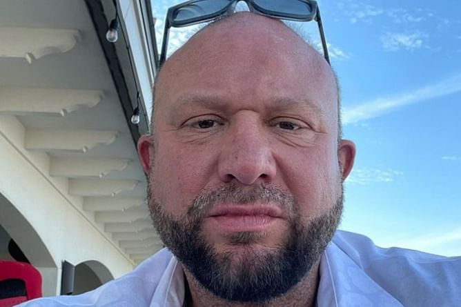 Bully Ray claims a massive former WWE star should never sit down: "He is so impressive-looking"