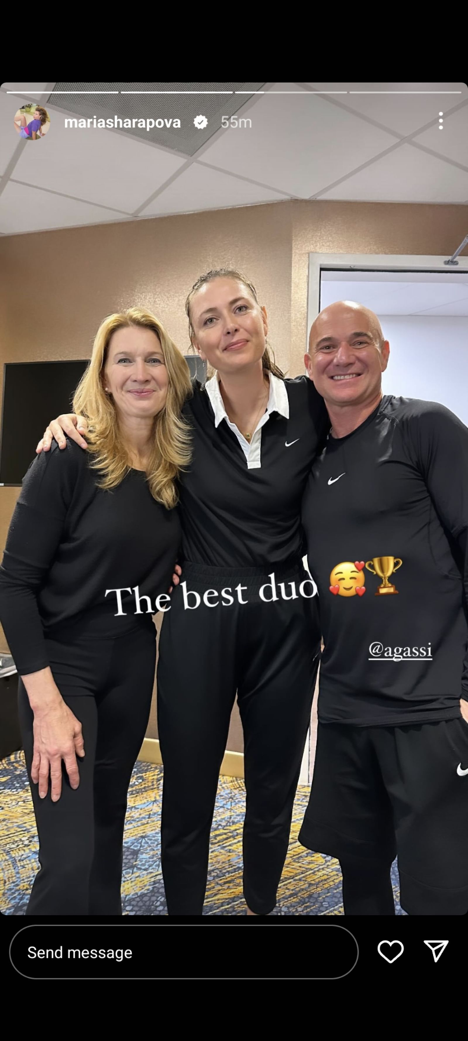 Maria Sharapova congratulates "best duo" Steffi Graf and Andre Agassi