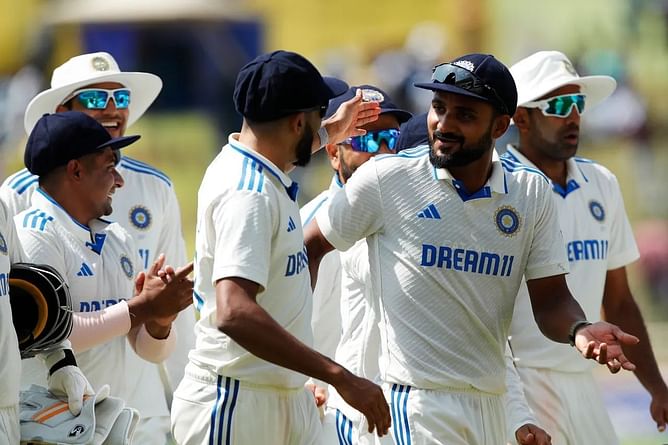 "If you were not told who was the debutant between them, you might have said it's Mohammed Siraj" - Aakash Chopra lauds Akash Deep's spell