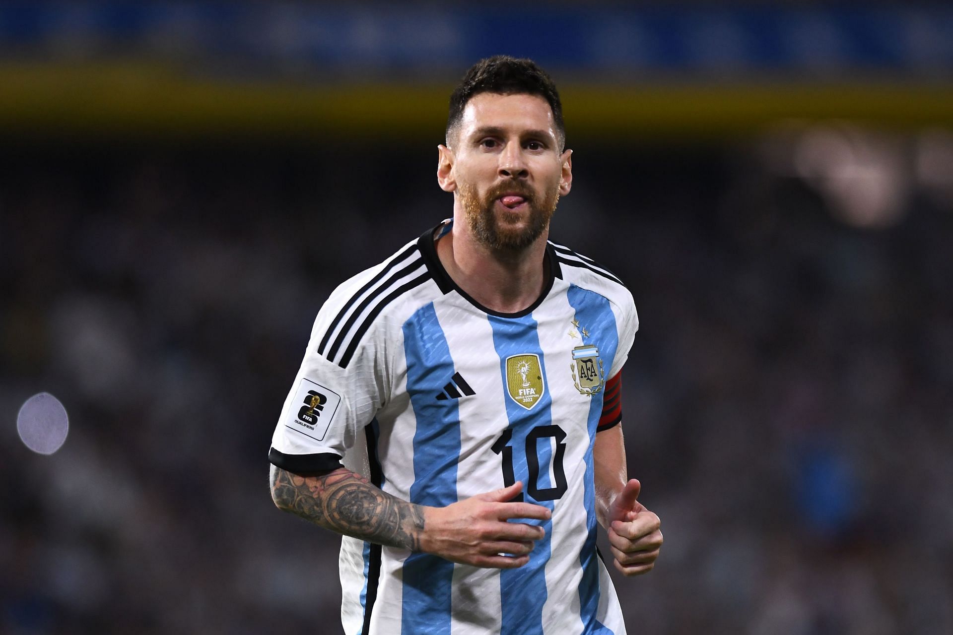 “It’s on him to decide” Argentina star urges Lionel Messi to take