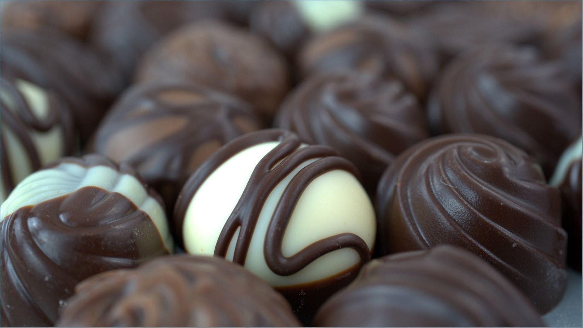 Moser Roth St. Patrick&#039;s Day Assorted Chocolate Truffles are priced at $2.99 (Image via Webandi / Pixabay)