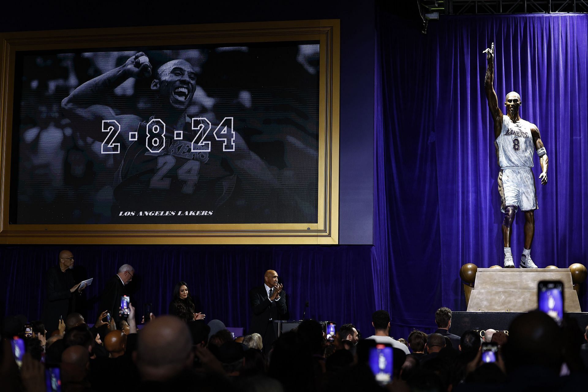 The LA Lakers will honor Kobe Bryant with three statues.