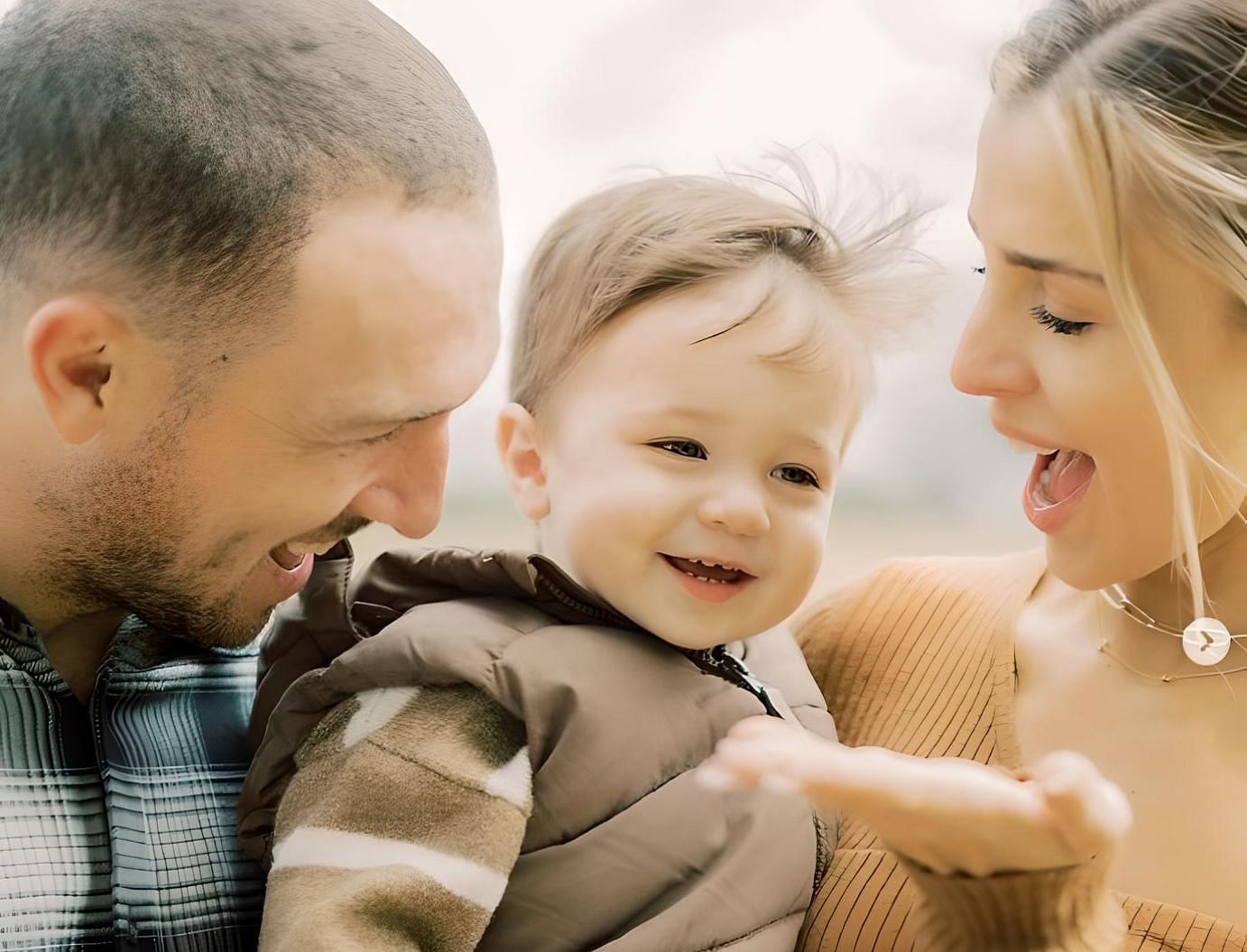 Astros star Alex Bregman documents heartwarming moment of son Knox enchanted by bubbles blown by mom Reagan