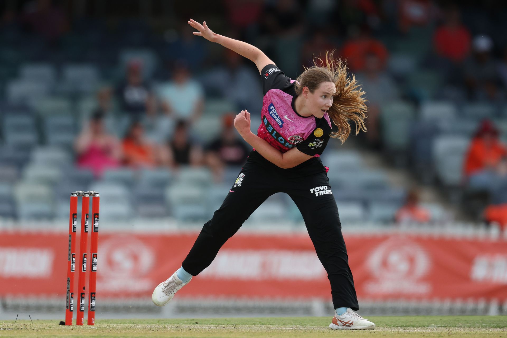 WBBL - Adelaide Strikers v Sydney Sixers